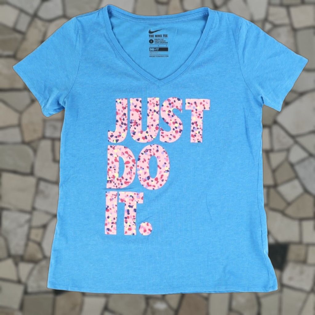 Nike Nike Shirt Women L Blue Just Do It. Graphic Solid V-Neck T-Shirt Size L / US 10 / IT 46 - 1 Thumbnail