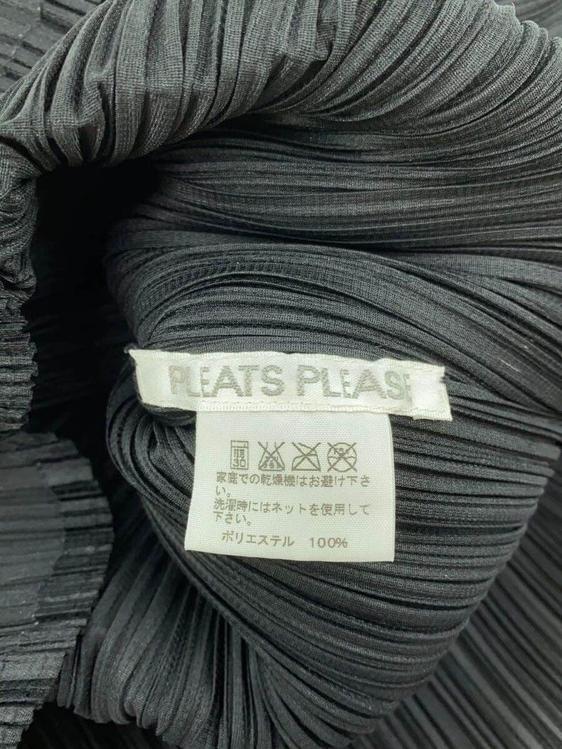 Issey Miyake Issey Miyake size:3 Black kelp pleated top Size M / US 6-8 / IT 42-44 - 3 Thumbnail