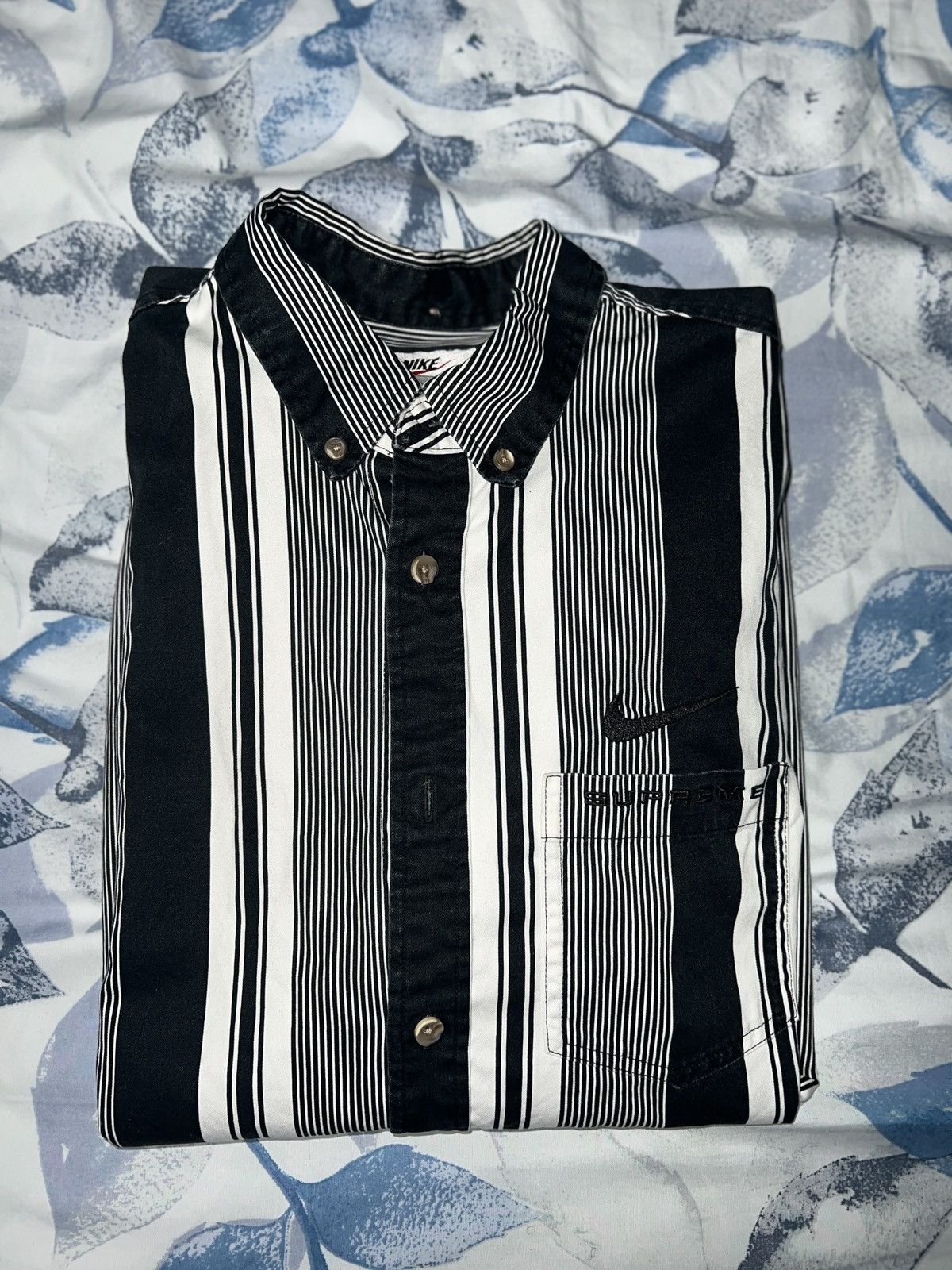 image of Nike Supreme Cotton Twill Shirt in Black, Men's (Size Medium)