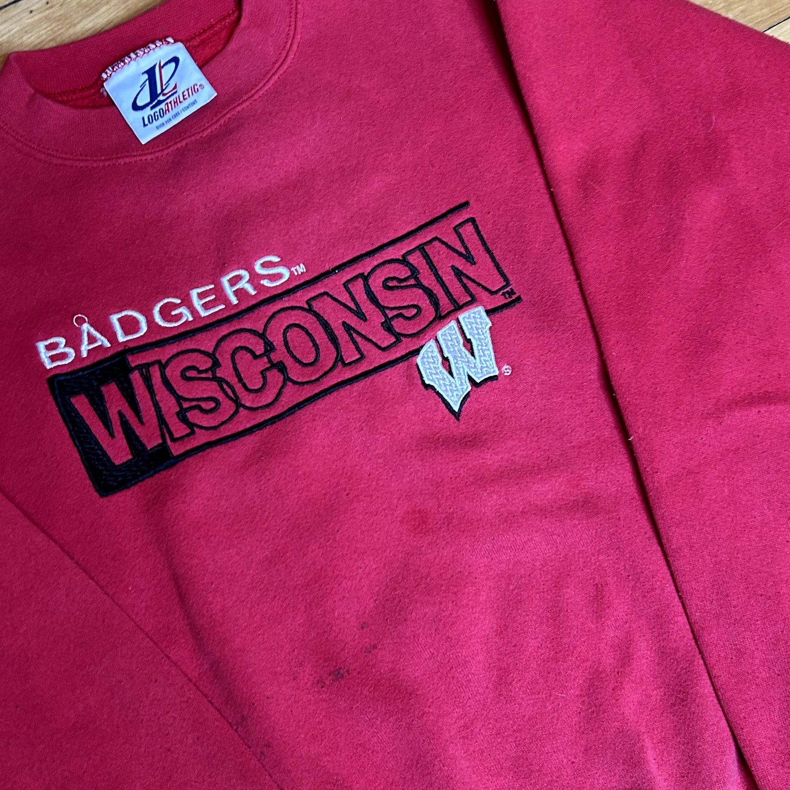 Logo Athletic Vintage 90s Wisconsin Badgers Red Crewneck Size US M / EU 48-50 / 2 - 3 Thumbnail