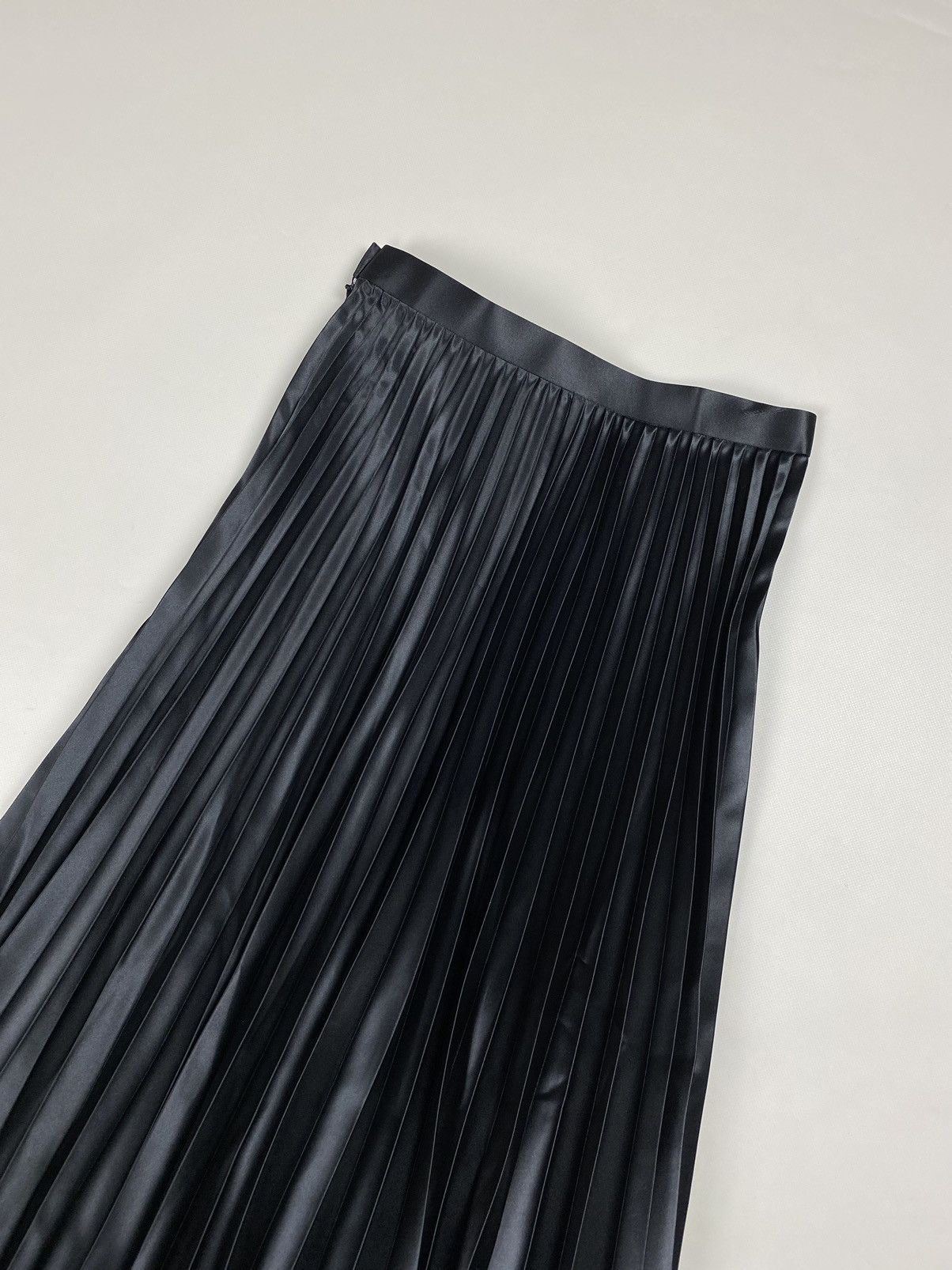 Comme des Garcons BNWT! Junya Watanabe Comme Des Garçons Ladies Pleated Skirt Size 25" / US 0 / IT 36 - 16 Thumbnail