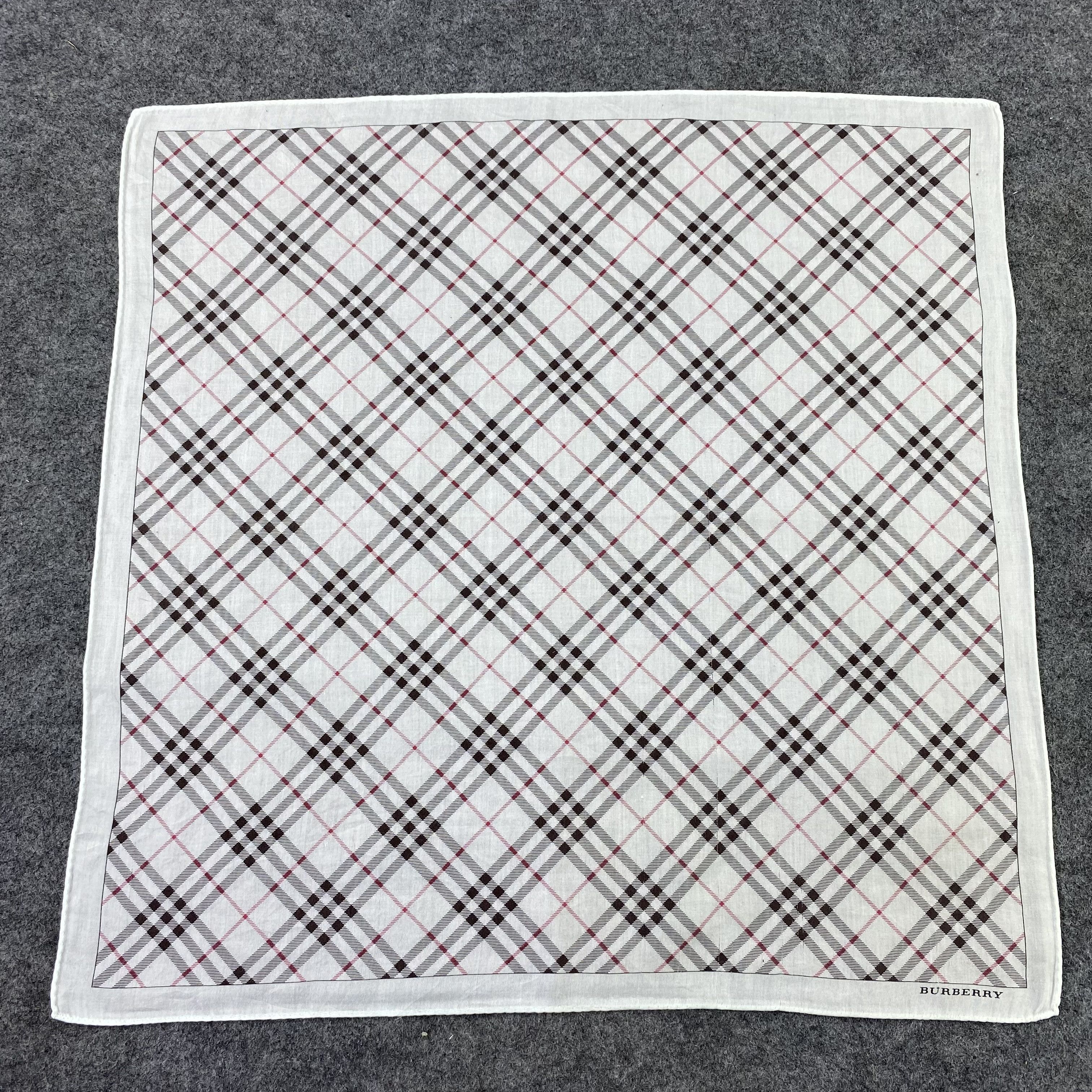 Burberry Burberry Handkerchief / Bandana / Neckerchief Size ONE SIZE - 3 Thumbnail