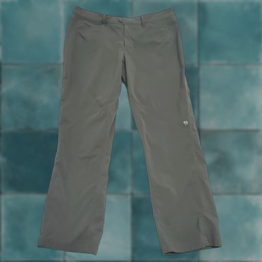 Mountain Hardwear VINTAGE Mountain Hardwear Pants Womens 14 Regular Green Nylon Stretch Outdoor FLAW Size 36" / US 14 / IT 50 - 1 Thumbnail