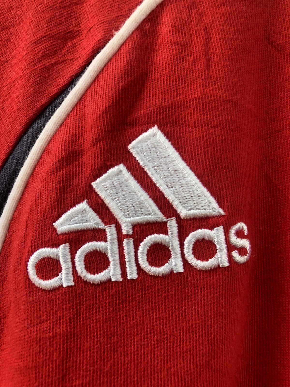Adidas 🔥Vintage Y2k🔥 Adidas Liverpool Carlsbery Embroidered Tee Size US L / EU 52-54 / 3 - 7 Thumbnail