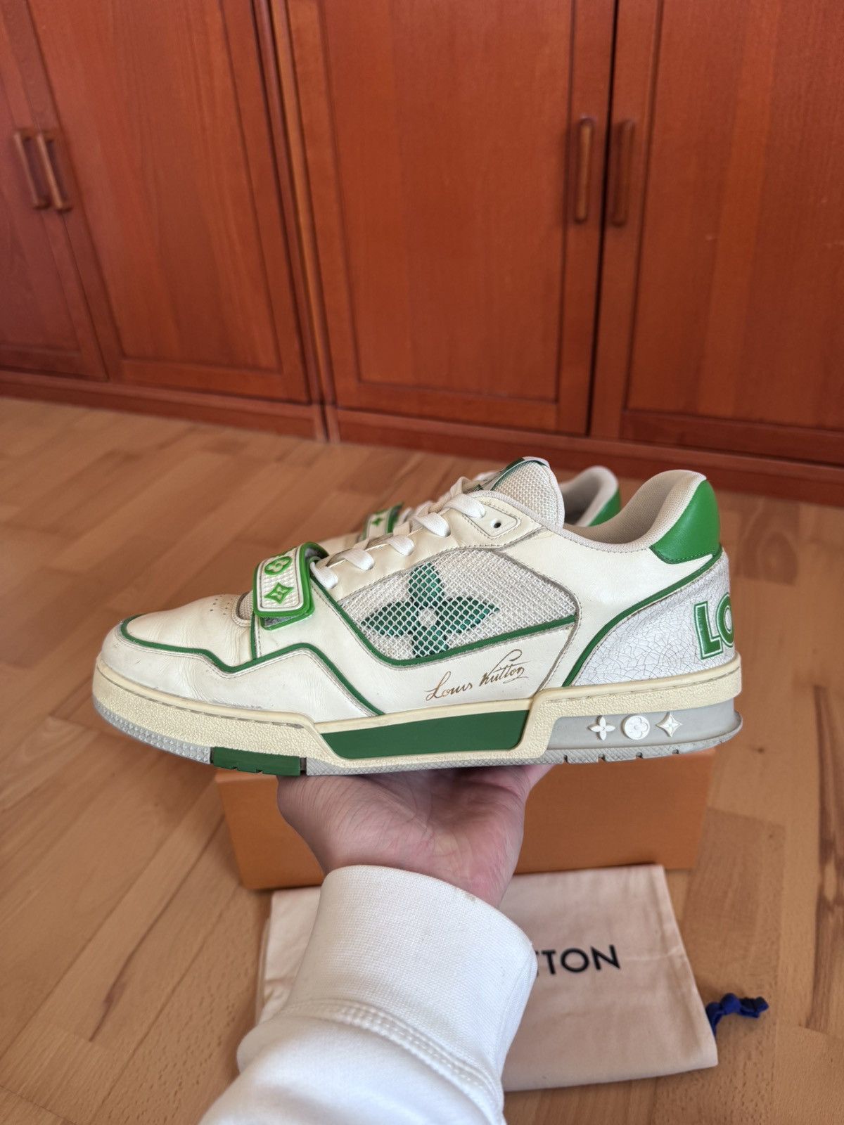 Louis Vuitton Louis Vuitton LV Trainer White Green Velcro Strap Size US 10.5 / EU 43-44 - 2 Thumbnail
