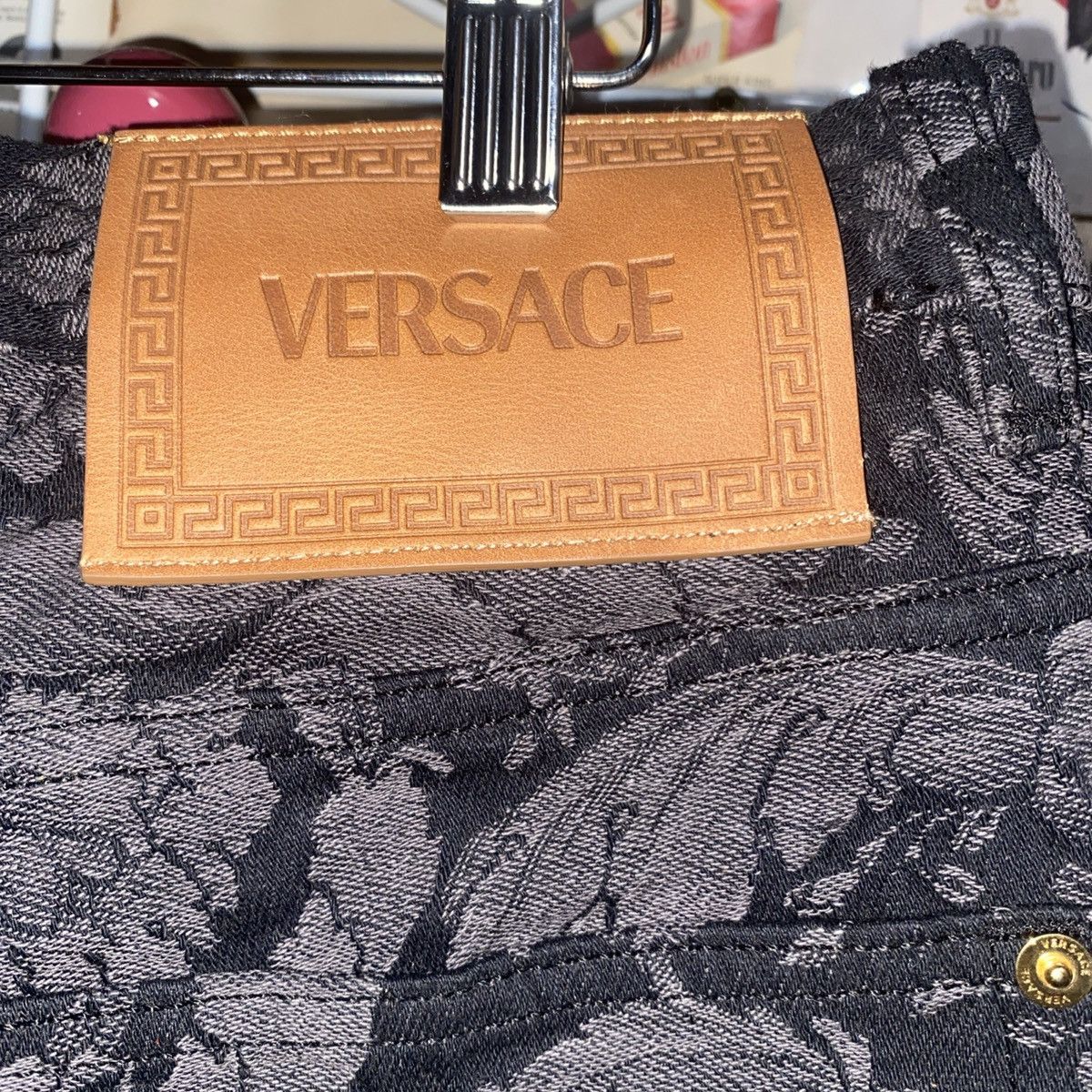 Versace Versace Barocco-Jacquard Mid-Rise Jeans Size US 33 - 6 Thumbnail