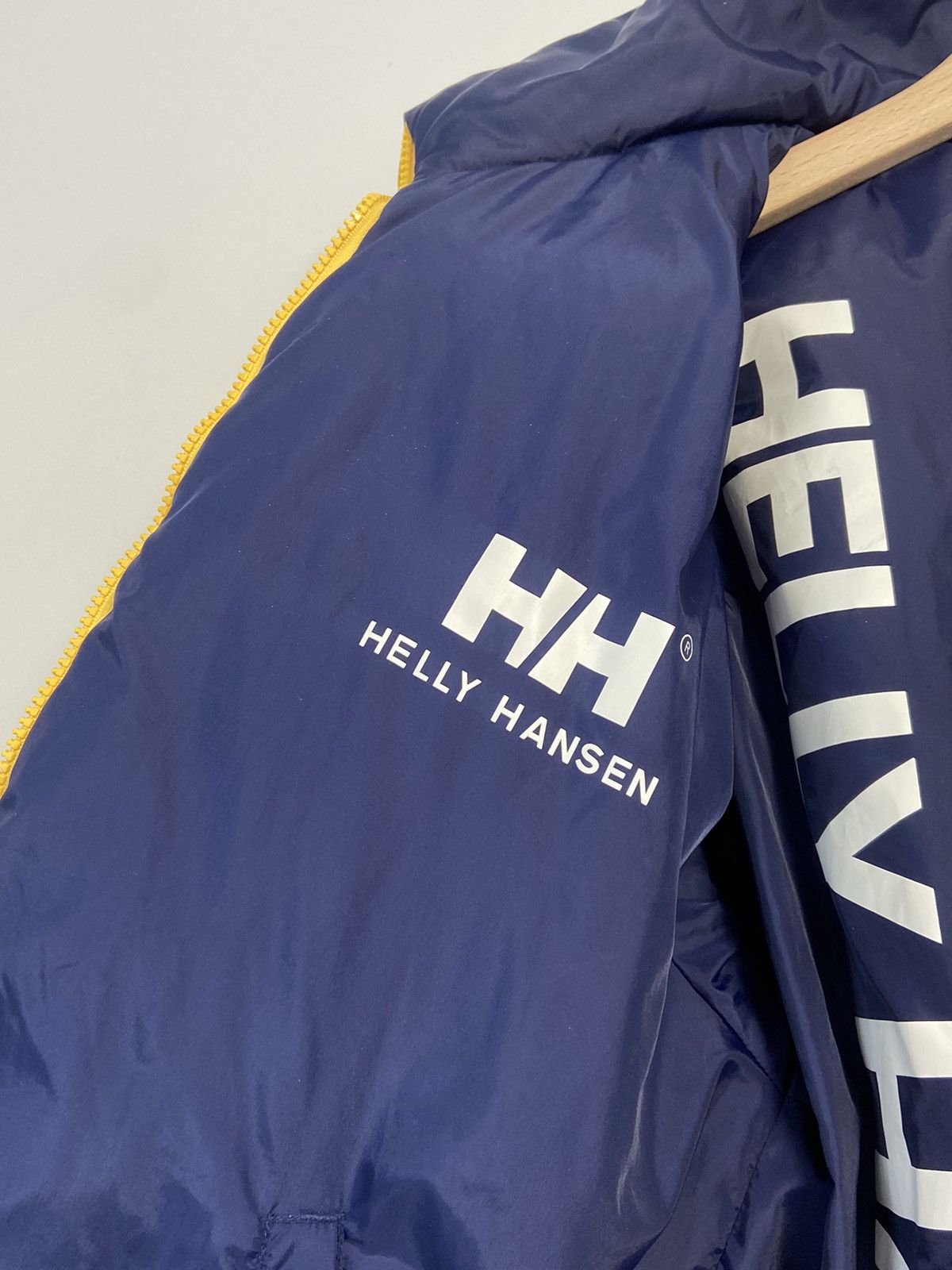 Helly Hansen Helly Hansen Jacket Puffer y2k style Big Logo Size US XS / EU 42 / 0 - 11 Thumbnail