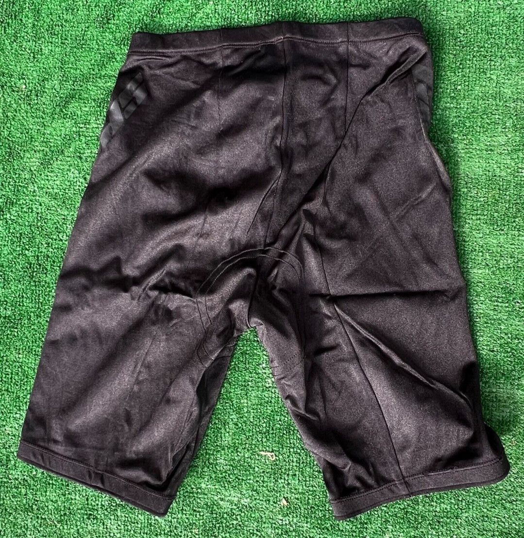 Yeezy Yeezy biker shorts Size US 34 / EU 50 - 2 Thumbnail