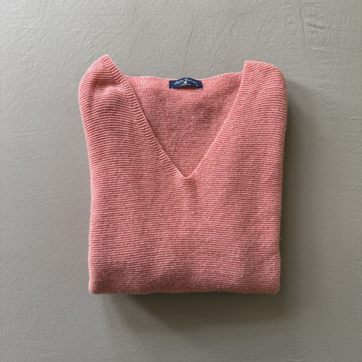 Other Italian Collection Garter-Stitch V-Neck Sweater Size XL / US 12-14 / IT 48-50 - 1 Thumbnail