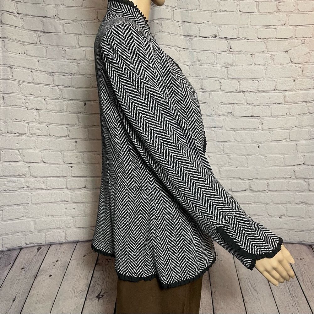 Chicos New Chico’s Chevron Blazer Jacket With Black Ruffle Trim Si Size M / US 6-8 / IT 42-44 - 3 Thumbnail