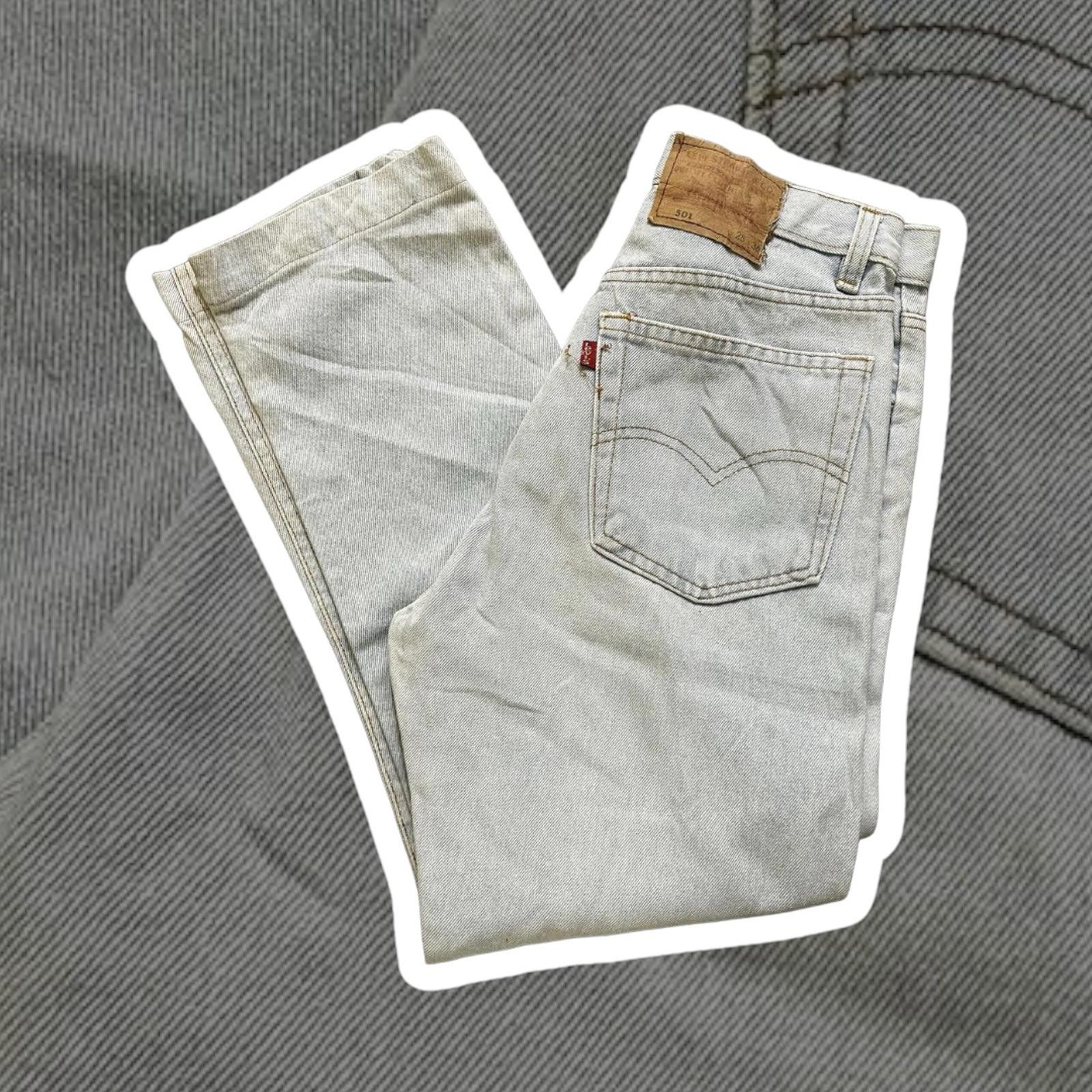 Levi's Levi's 501 Light Wash Jeans - Classic Fit Size US 28 / EU 44 - 1 Thumbnail