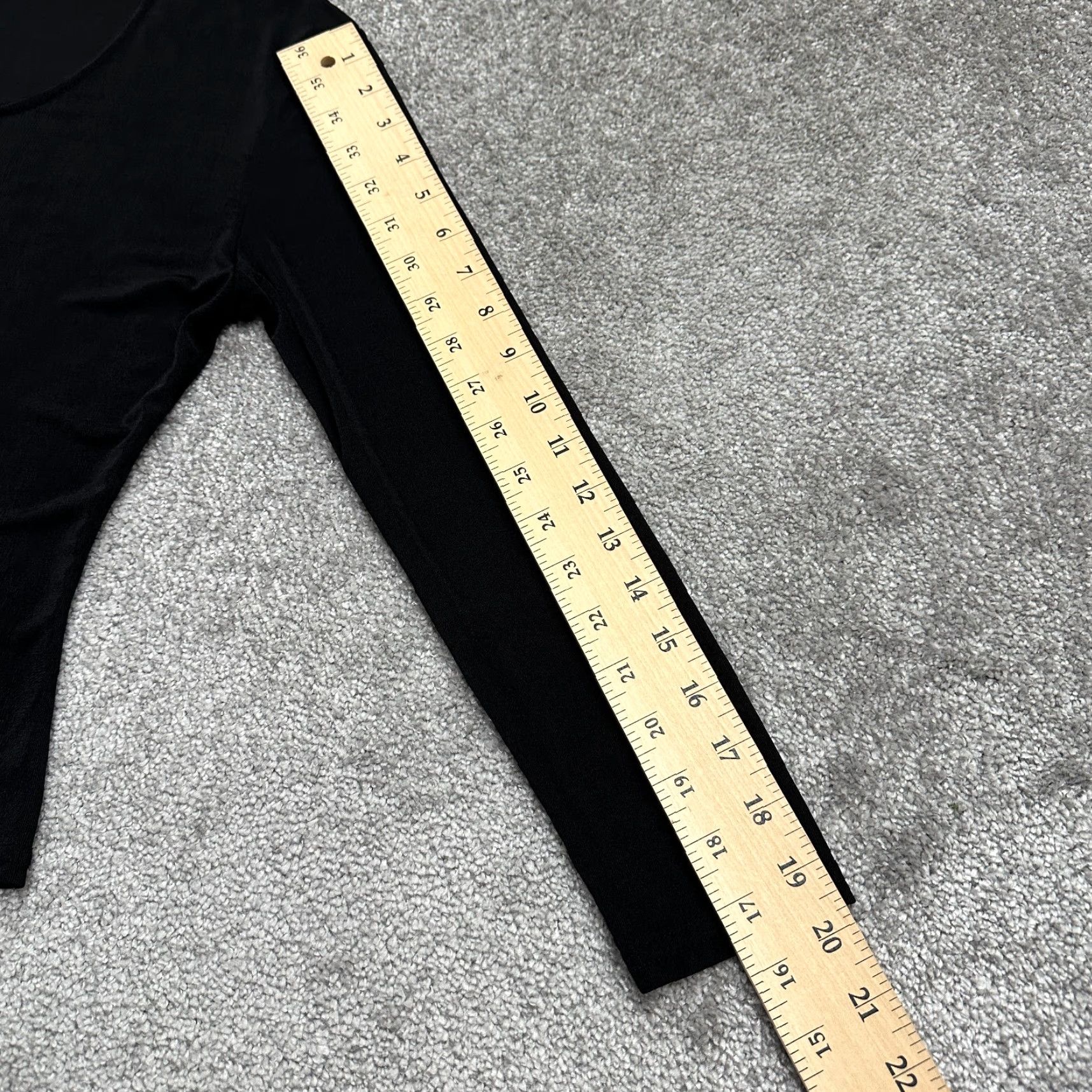 Vintage VINTAGE? No — Unbranded Basic Scopp Neck T-Shirt Women’s Small Black Long Sleeve Knit Top Size S / US 4 / IT 40 - 6 Thumbnail
