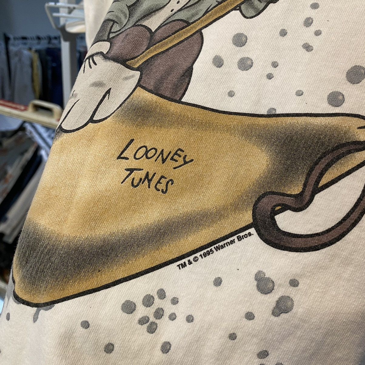 Vintage Vtg 1995 Tazmania Bugs Bunny All Over Print T-Shirt Sz M Size US M / EU 48-50 / 2 - 5 Thumbnail