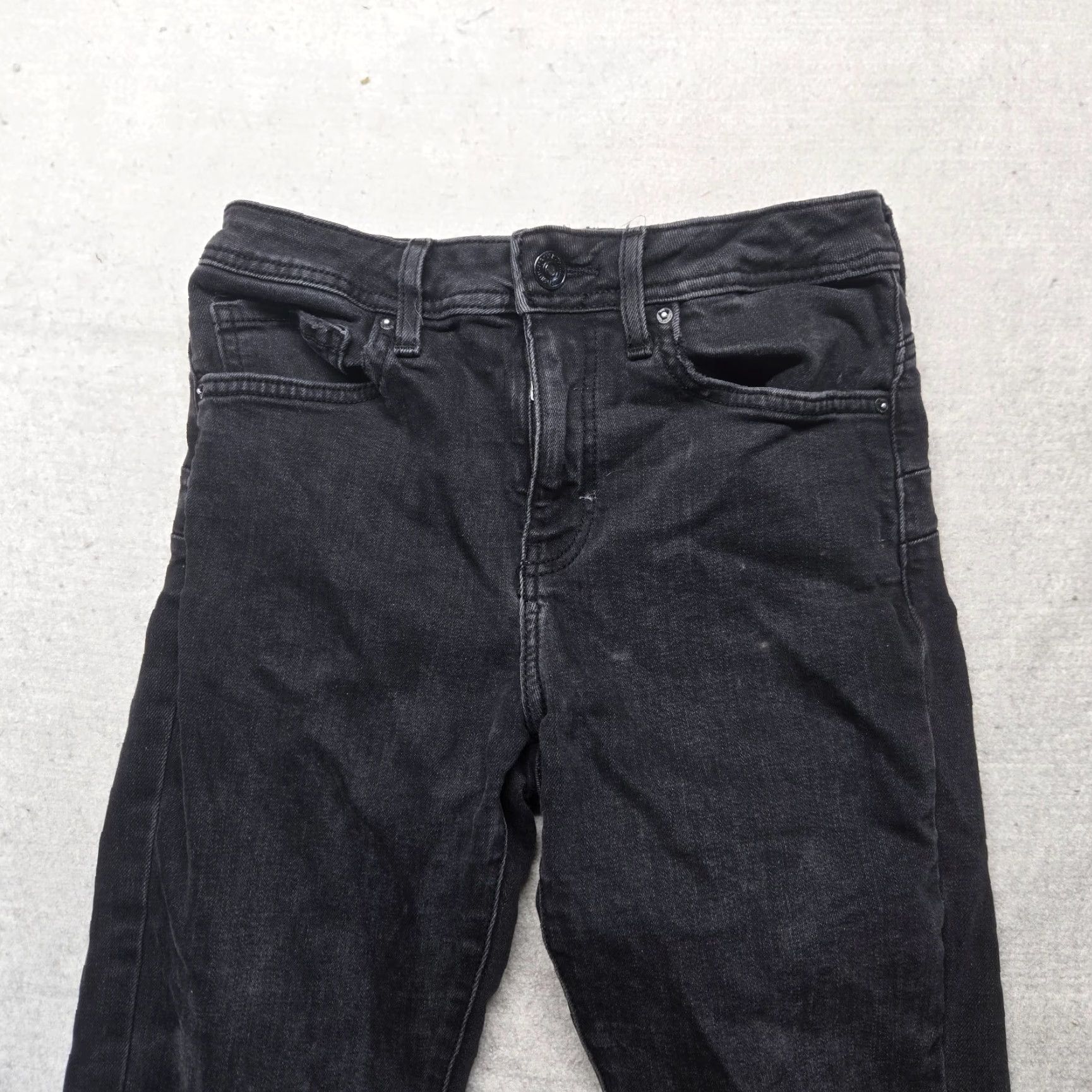 Forever 21 FOREVER 21 Jeans Skinny Mid Rise Black 24 Womens Pants Zip 5-Pocket Denim Cotton Blend Medium Wash Vintage No Inseam 28 Womens Size 42" / US 20 - 2 Thumbnail
