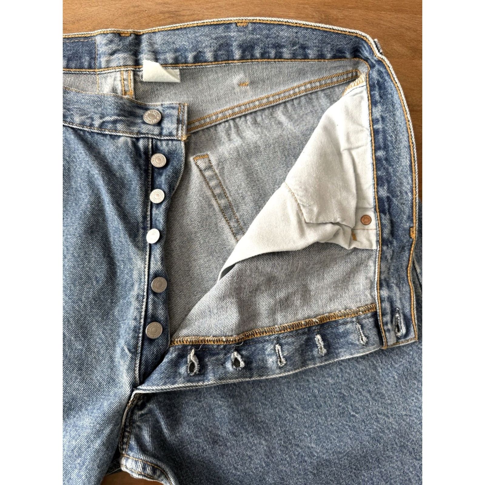 Levi's Levi's 501 Jeans Mens Regular Fit 40x29.5 Denim Blue Button Fly Vintage 90s Style City Hip Hop Logo Size US 40 / EU 56 - 6 Thumbnail