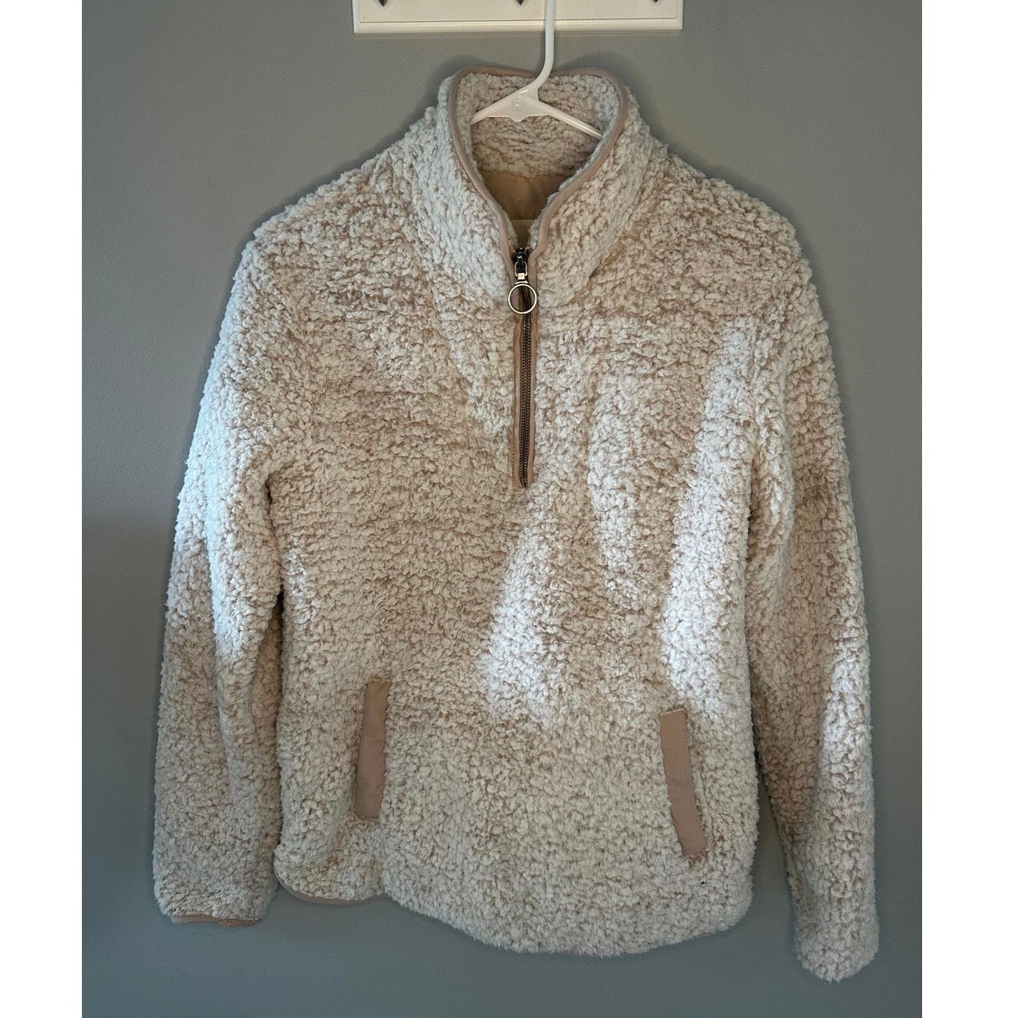 Other Thread & Supply Wubby Sherpa Fleece Summit Sweater Tan XS Size XS / US 0-2 / IT 36-38 - 1 Thumbnail