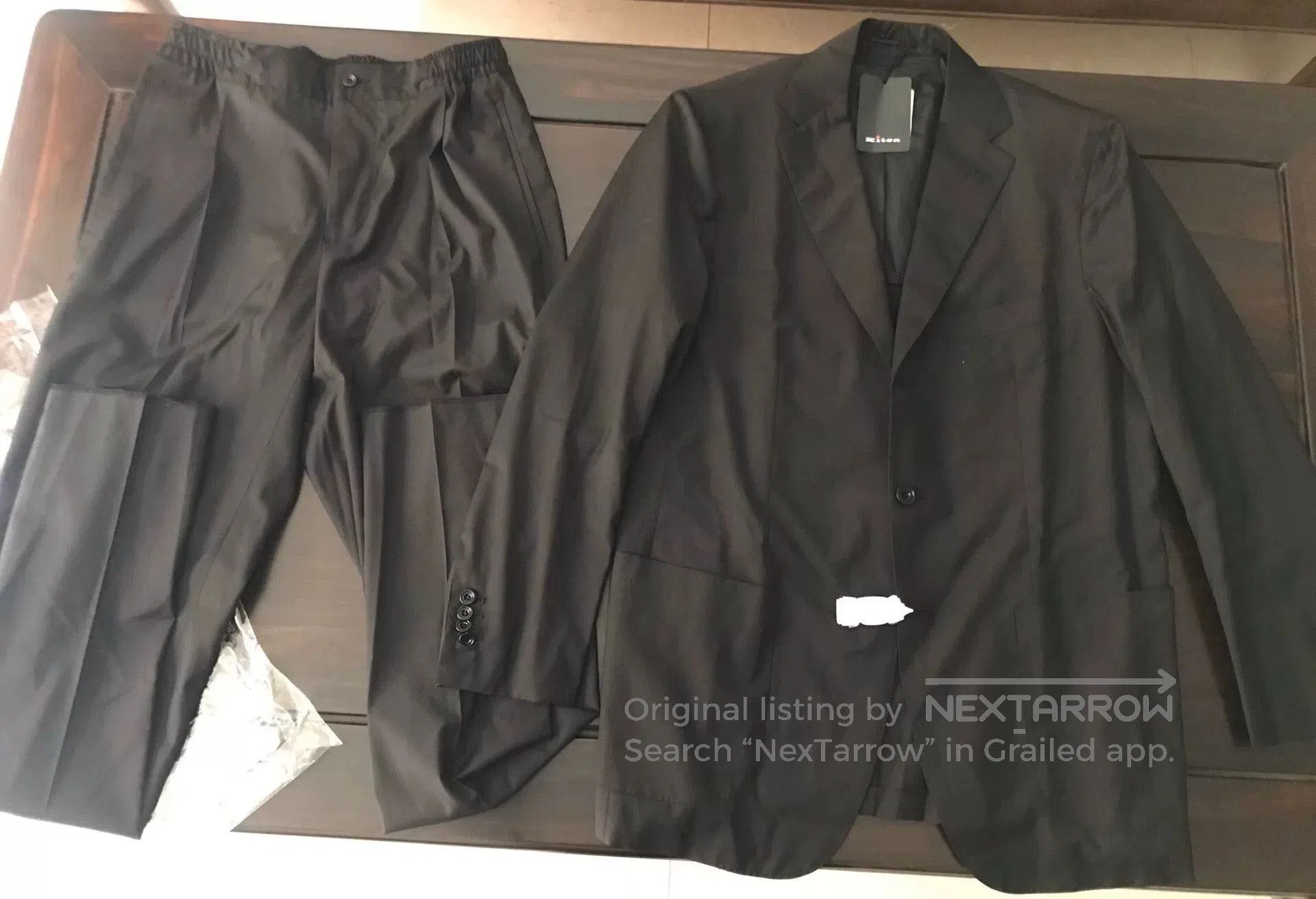 Kiton black lightweight wool suit set for spring. Size US L / EU 52-54 / 3 - 2 Thumbnail