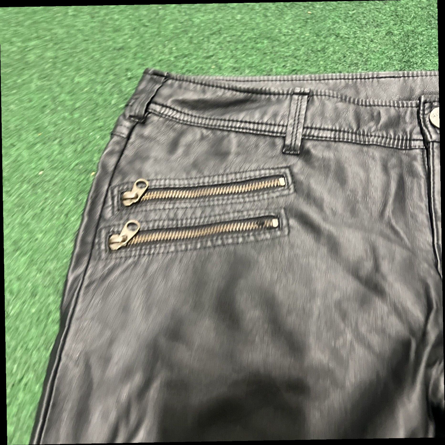 Free People FREE PEOPLE Faux Leather Black Moto Pants size 8 Ankle Zip High Rise Biker Size 30" / US 8 / IT 44 - 4 Thumbnail