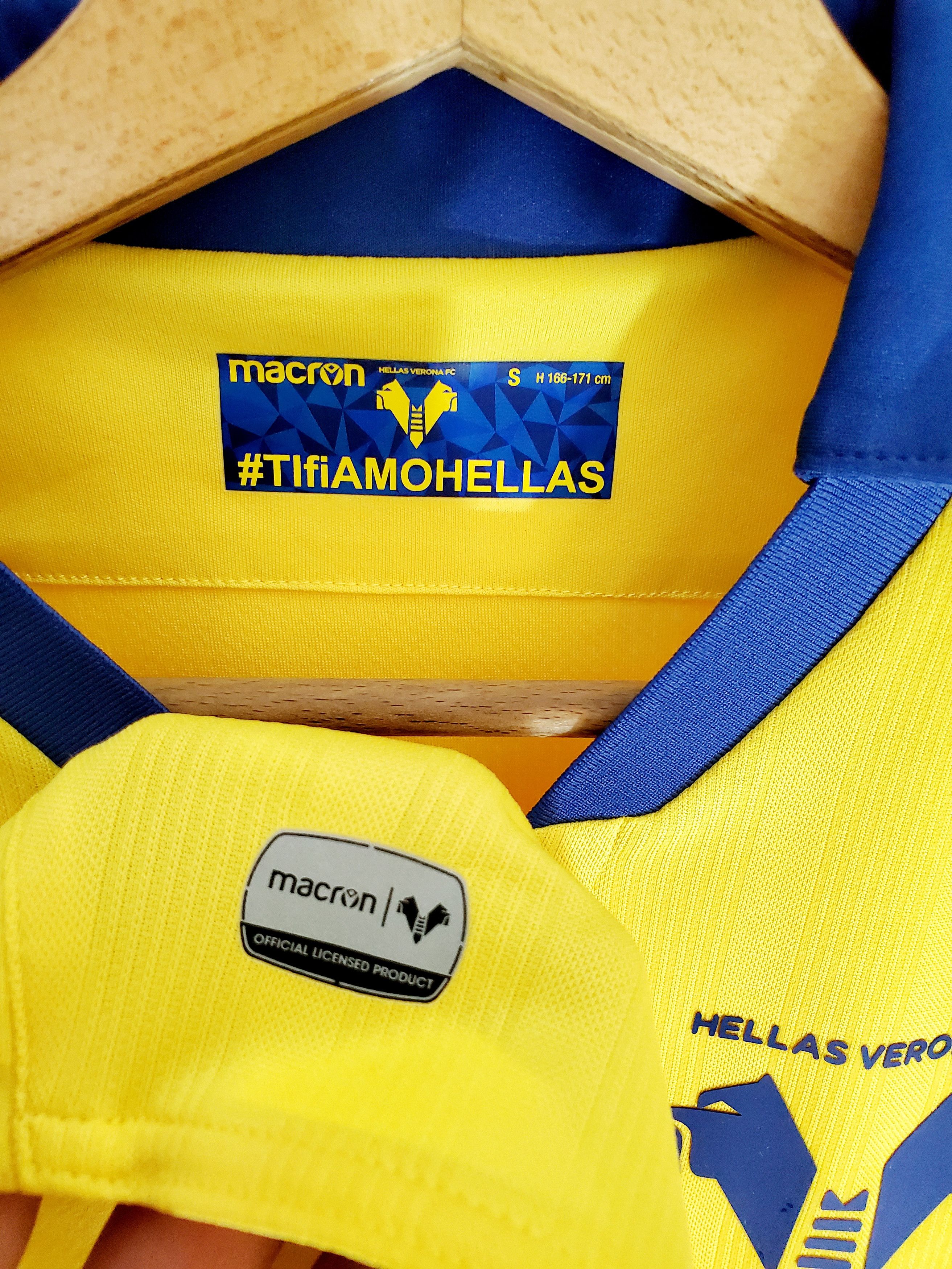 Macron Hellas Verona Authentic Macron 2020/21 Away perfect conditio Size US S / EU 44-46 / 1 - 3 Thumbnail