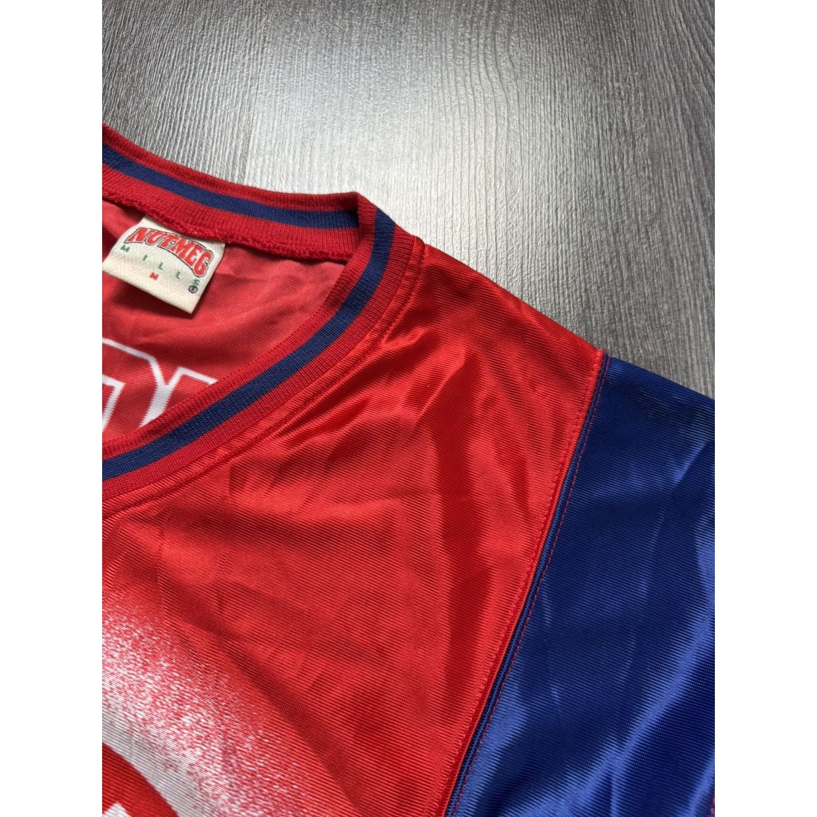 Nutmeg × Vintage 90s Vintage Nutmeg F.C Bayern Munchen Full Printed T-Shirt Size US M / EU 48-50 / 2 - 6 Thumbnail