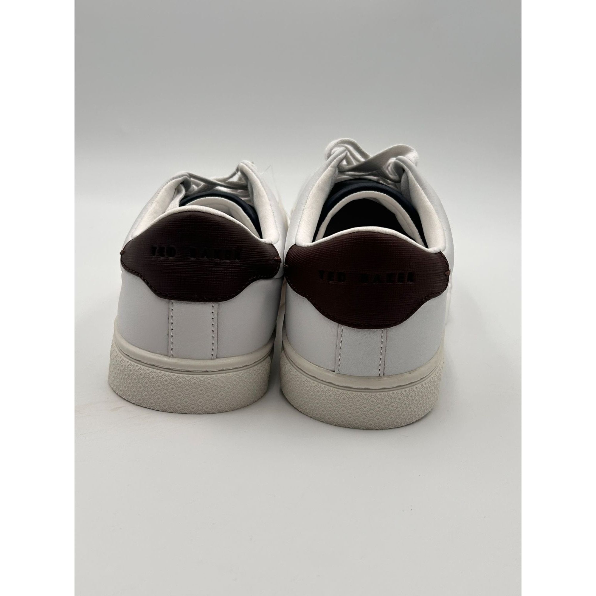 Ted Baker Ted Baker Men White Leather Low Top Sneakers Burgundy Heel C Size US 8.5 / EU 41-42 - 4 Thumbnail