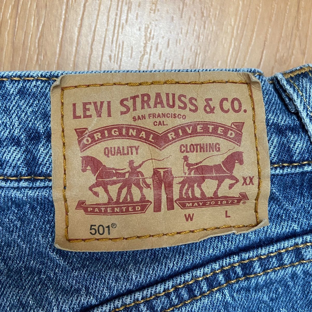 Levi's Levi’s Men’s 501 Button Fly Jeans Size 29x30 Size US 29 - 10 Thumbnail