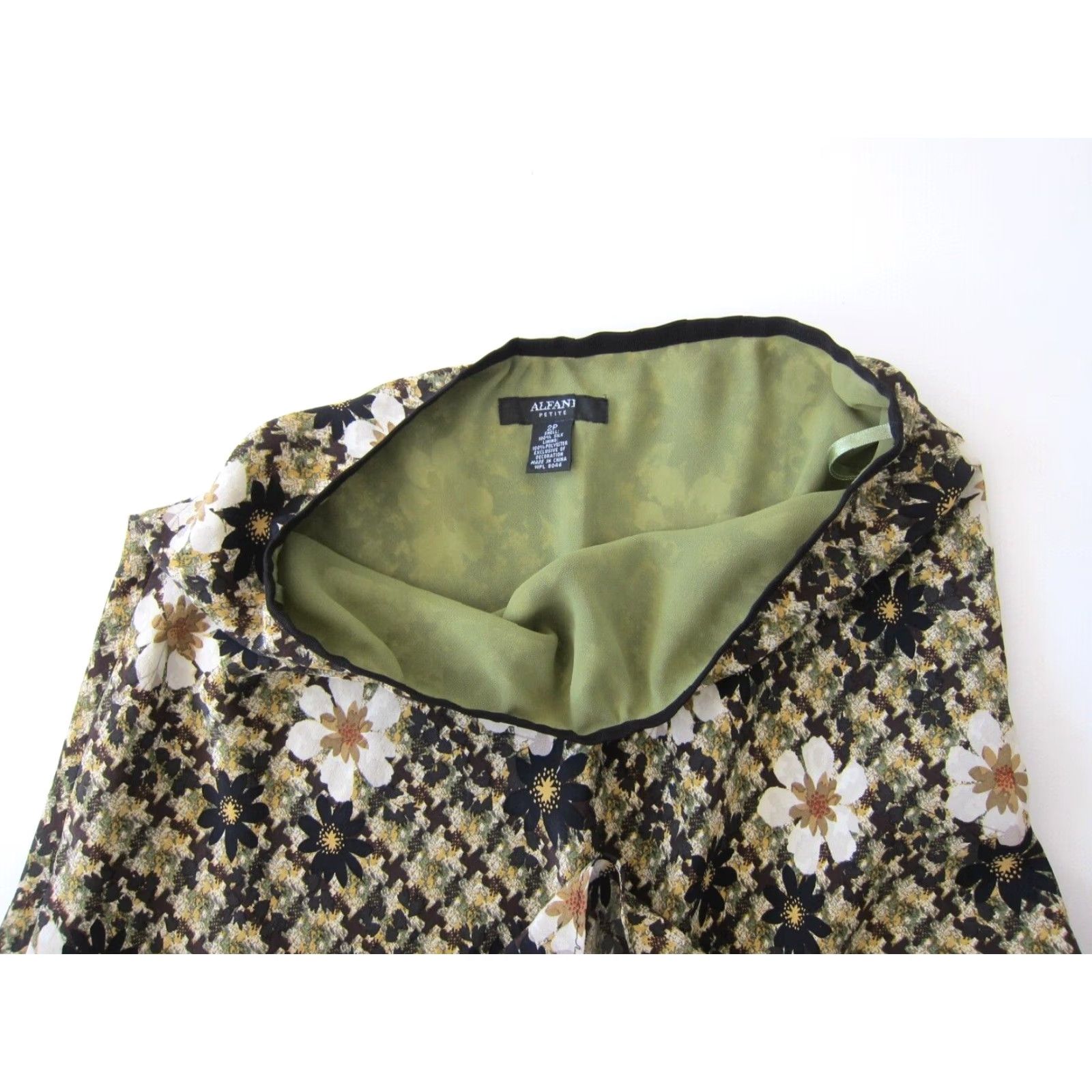 Alfani Alfani Petite Silk Lined Floral A-Line Skirt 2P Green 26" Waist 30" Hip Knee Length Women Size 26" / US 2 / IT 38 - 6 Thumbnail