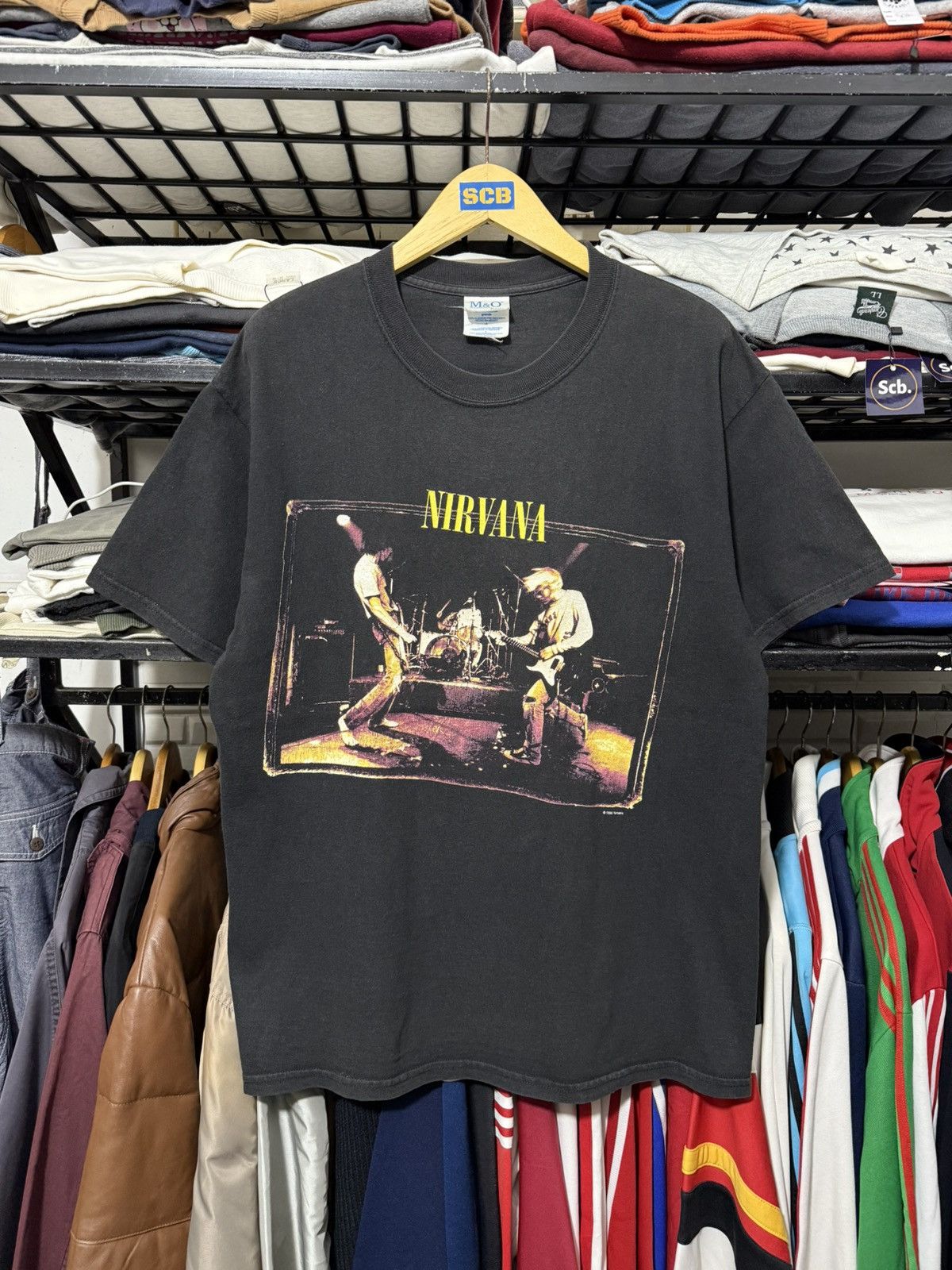 Band Tees Vintage nirvana muddy banks of wishkah 1996 tshirt Size US L / EU 52-54 / 3 - 1 Thumbnail