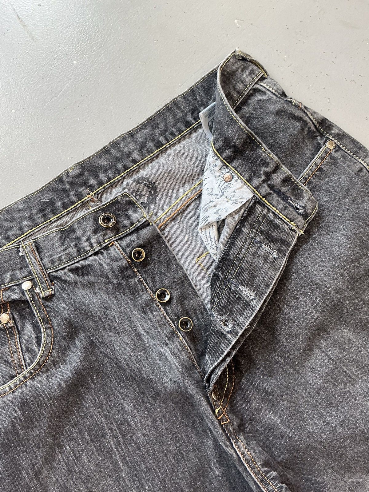 Japanese Brand × Vintage Vintage red monkey company1002 pocket embroidered denim jort Size US 36 / EU 52 - 8 Thumbnail