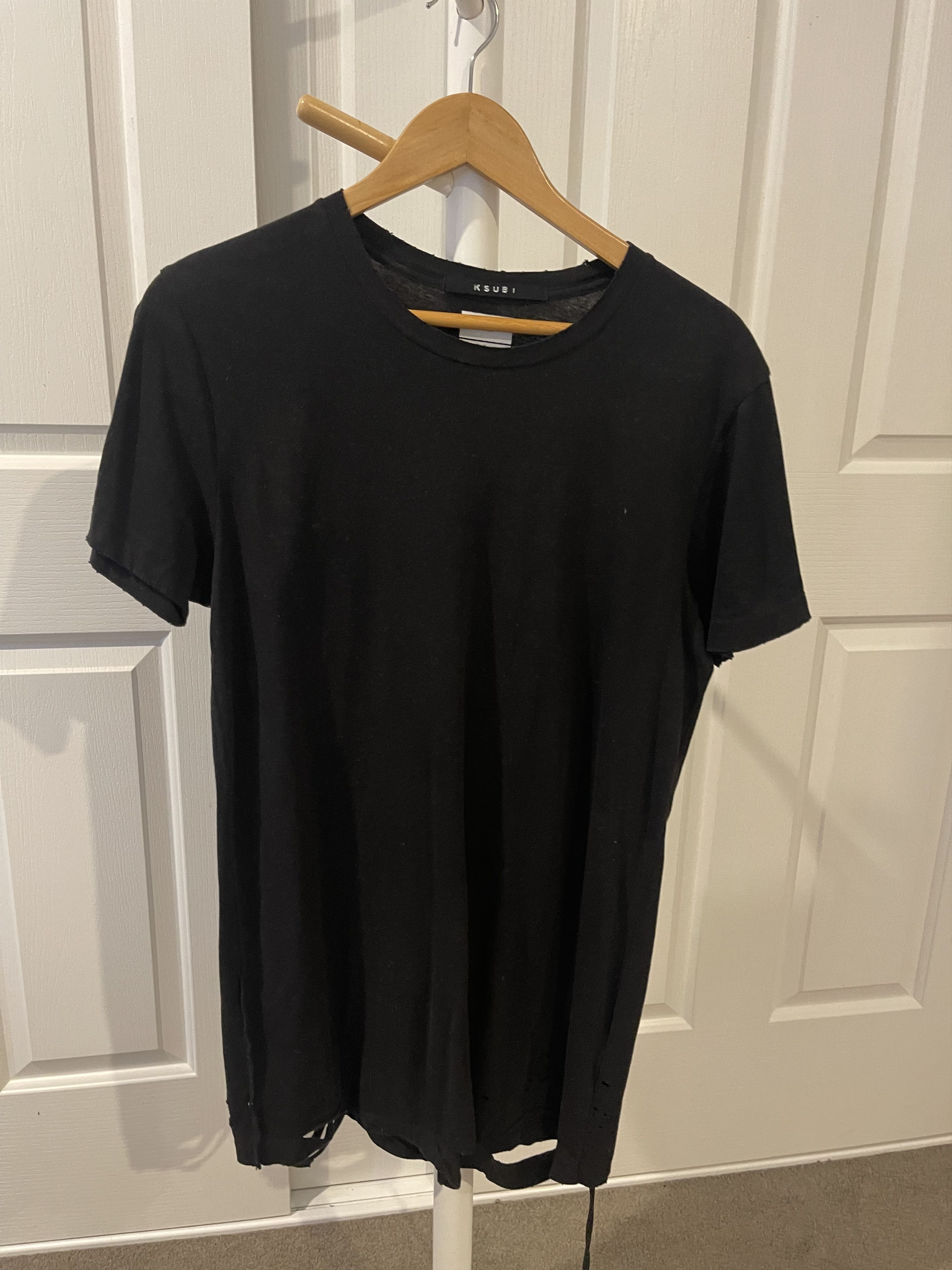 Ksubi Ksubi plain black ripped T-shirt Size US S / EU 44-46 / 1 - 1 Thumbnail