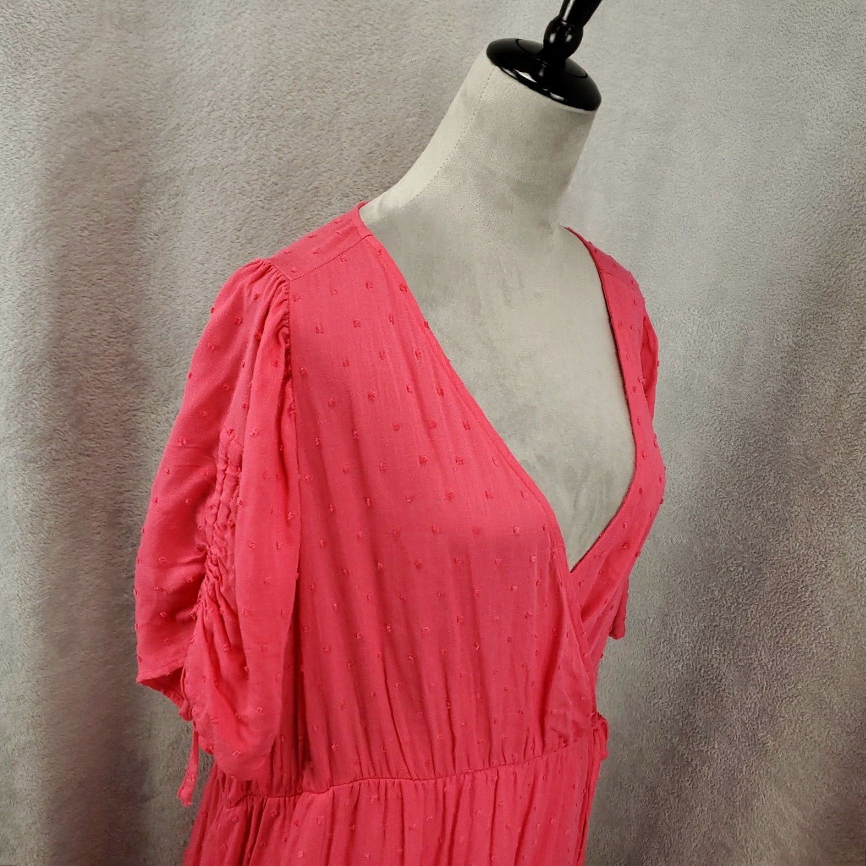 Torrid VINTAGE Torrid Dress Womens 2X Midi Pink Rayon Short Sleeve V-Neck Embroidered Ruffle Casual Size XXL / US 16-18 / IT 52-54 - 2 Thumbnail