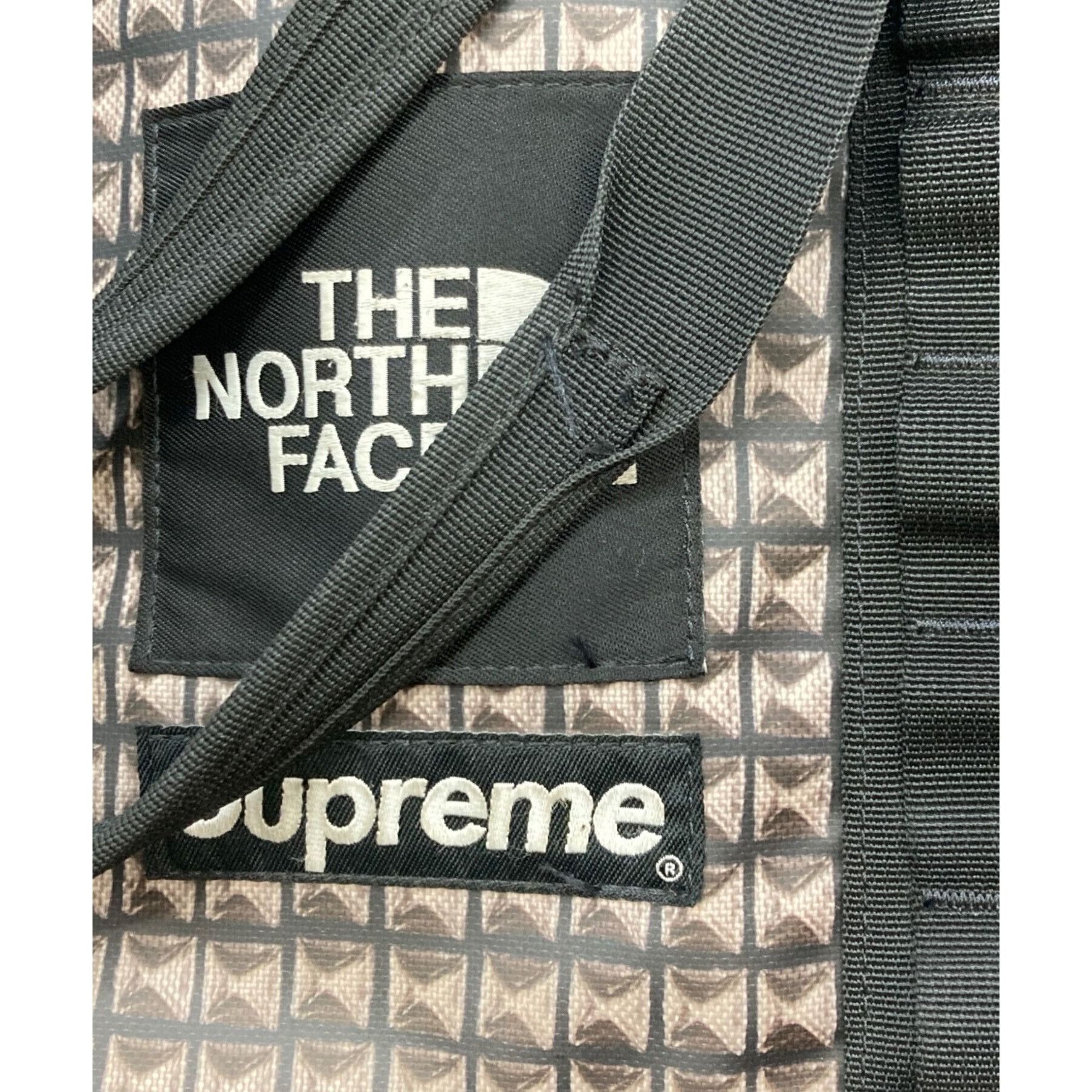 Supreme × The North Face SUPREME × THE NORTH FACE Studded Explore Utility Tote Black Size ONE SIZE - 10 Thumbnail