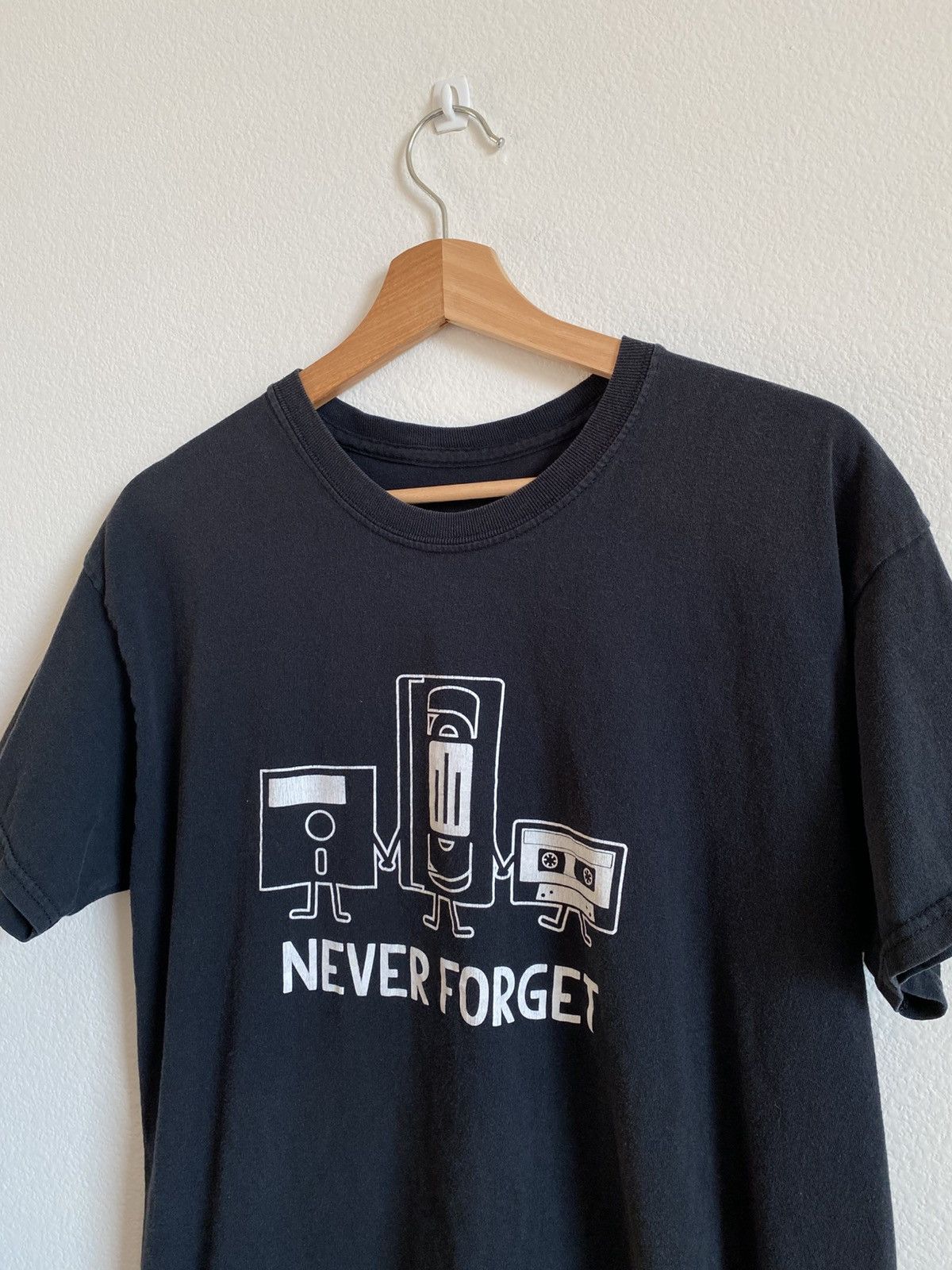 Other VINTAGE VHS Tape Deck Tee Movie Size US M / EU 48-50 / 2 - 3 Thumbnail