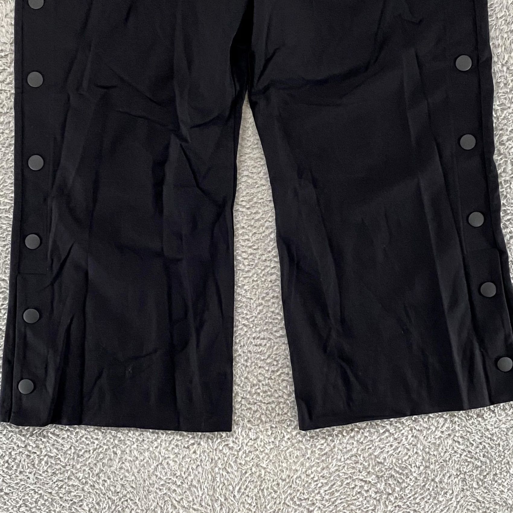 Vintage Cabi Pants Womens XXl Black Cropped Wide-Leg Ponte Snap Button Side Pockets Relaxed Waist Pull On 26in Inseam Casual Travel Denim Style? Size 40" / US 18 - 3 Thumbnail