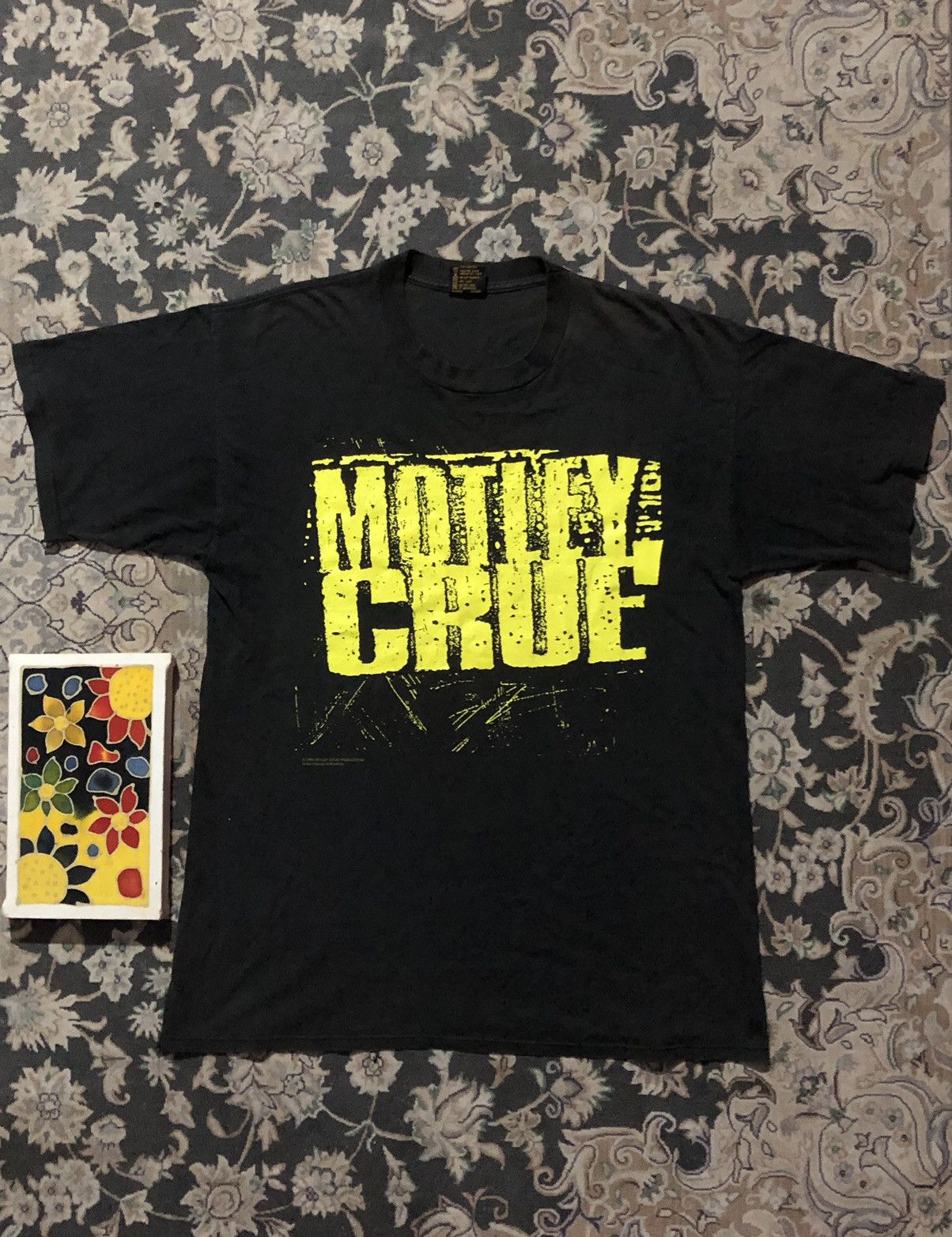 VINTAGE MOTLEY CRUE 94's HOOLIGANS HOLIDAY BROCKUM TAG
