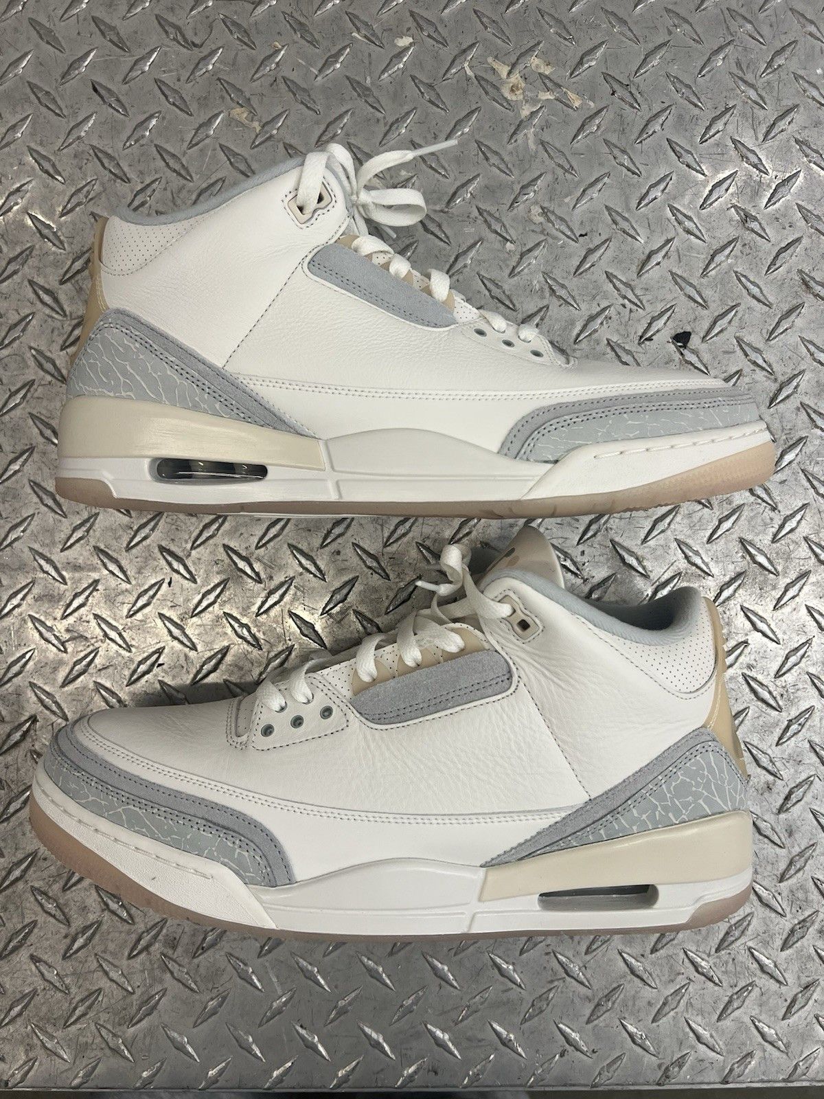 Jordan Brand Jordan 3 Retro SE Craft Ivory FJ9479100 Size 13 US Men New Size US 13 / EU 46 - 1 Thumbnail