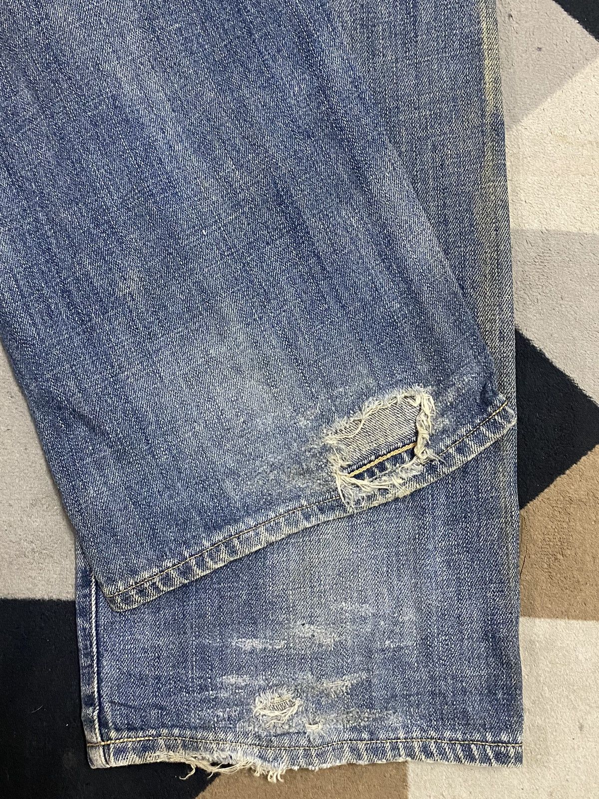 Levi's Vintage Levis553 Blue Wash Distresse Loose Jeans Size US 30 / EU 46 - 20 Thumbnail