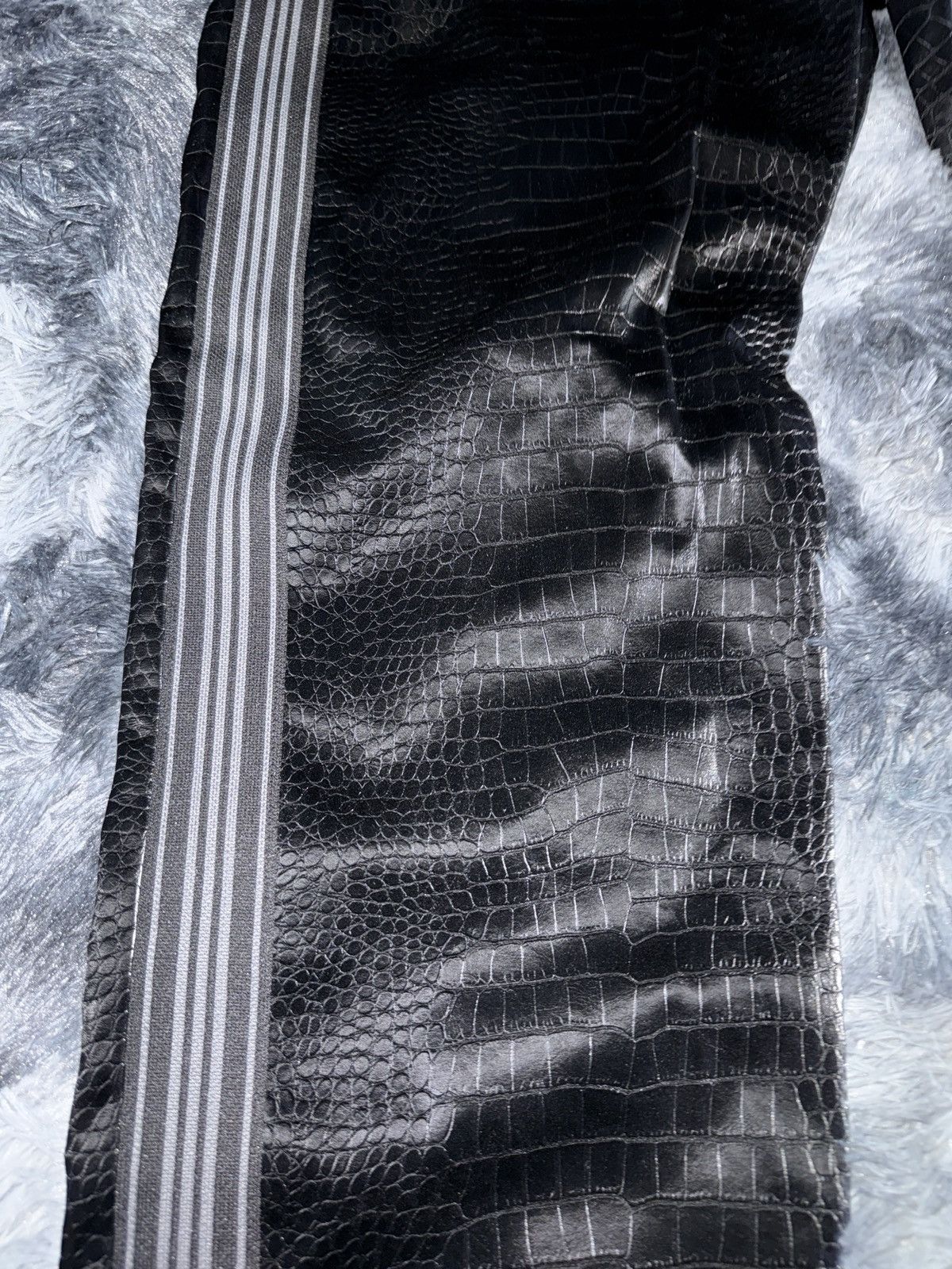 Boohoo snake skin pants Size US 32 / EU 48 - 3 Thumbnail