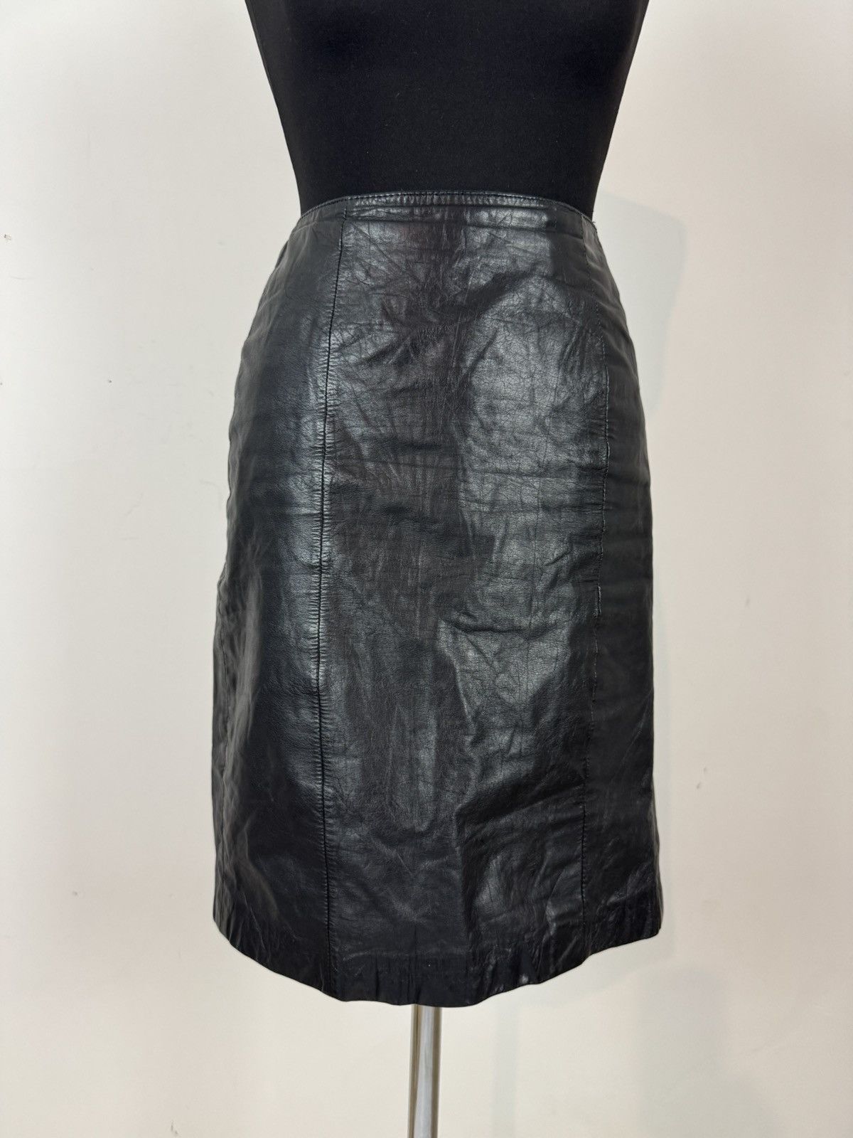 Wilsons Leather 100% Leather High-waisted Pencil Skirt s / 36 Size 27" / US 4 / IT 40 - 2 Thumbnail