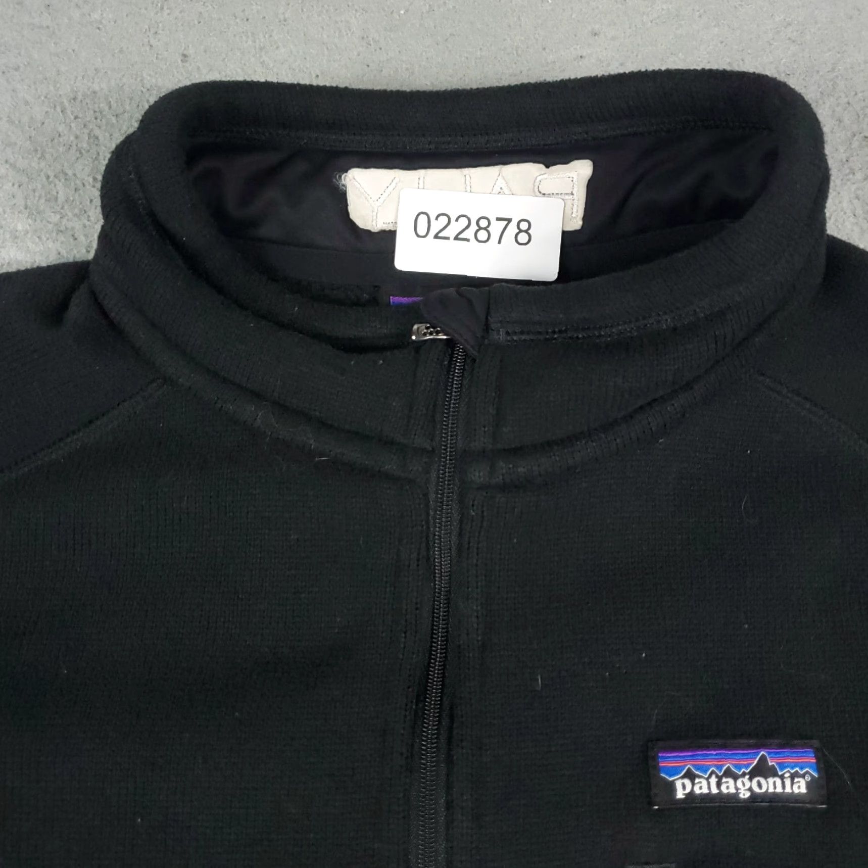 Patagonia Patagonia Sweater Mens Large Black 1/4 Zip Pullover Sweatshirt Knit Pullover Logo Pocket cardigan Size US L / EU 52-54 / 3 - 3 Thumbnail