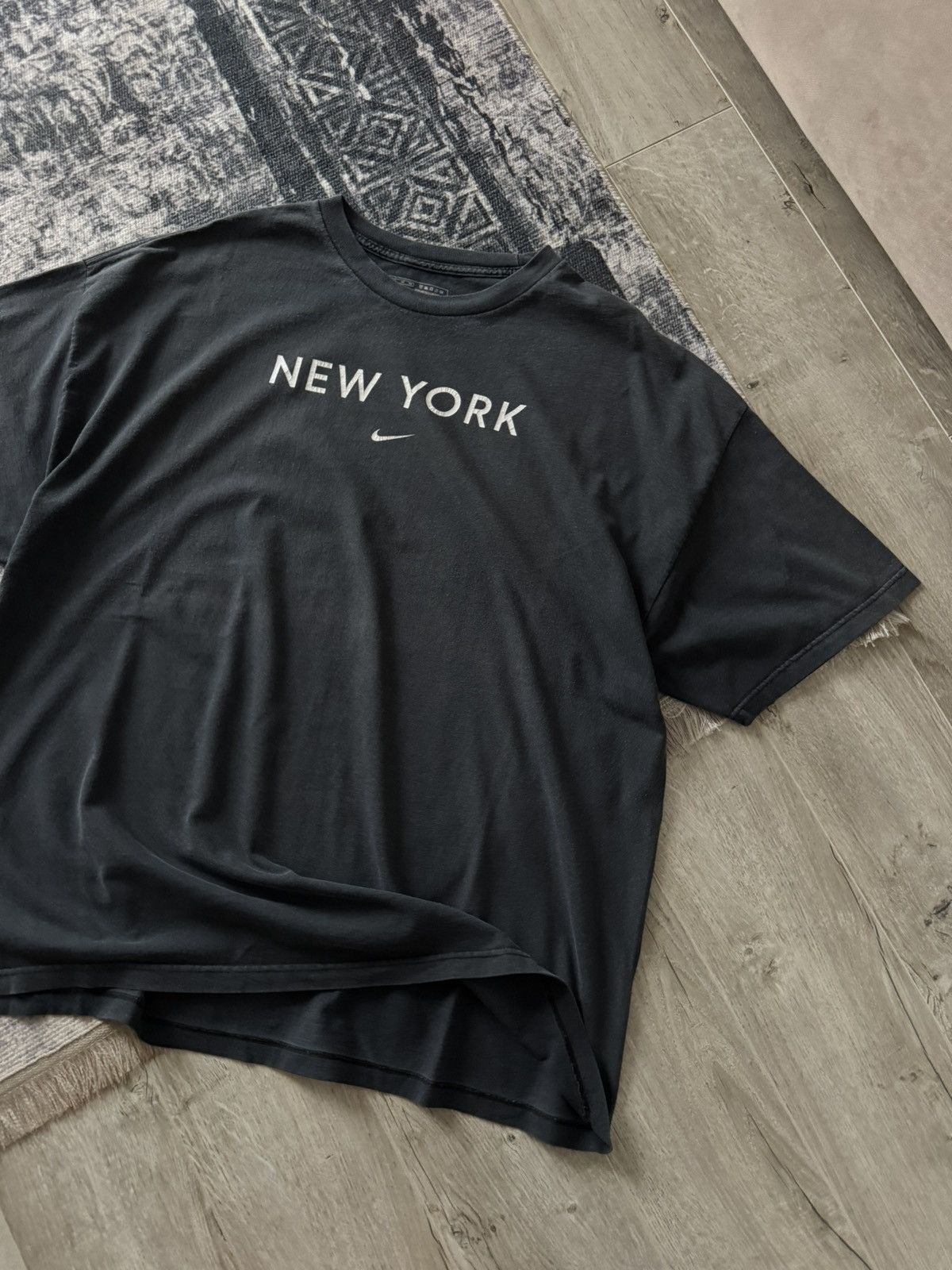 Nike Nike Vintage New York Logo Swoosh Washed Box Fit T Shirt Size US XL / EU 56 / 4 - 2 Thumbnail