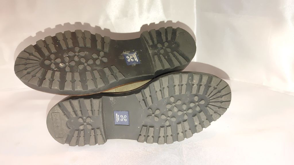 Casio Caslon Miller Lea Waterproof Suede Lug Boots Size 8.5M Size US 8.5 / IT 38.5 - 8 Thumbnail