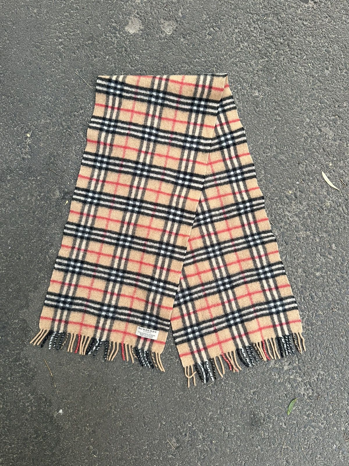 Burberry scarf grailed hot sale