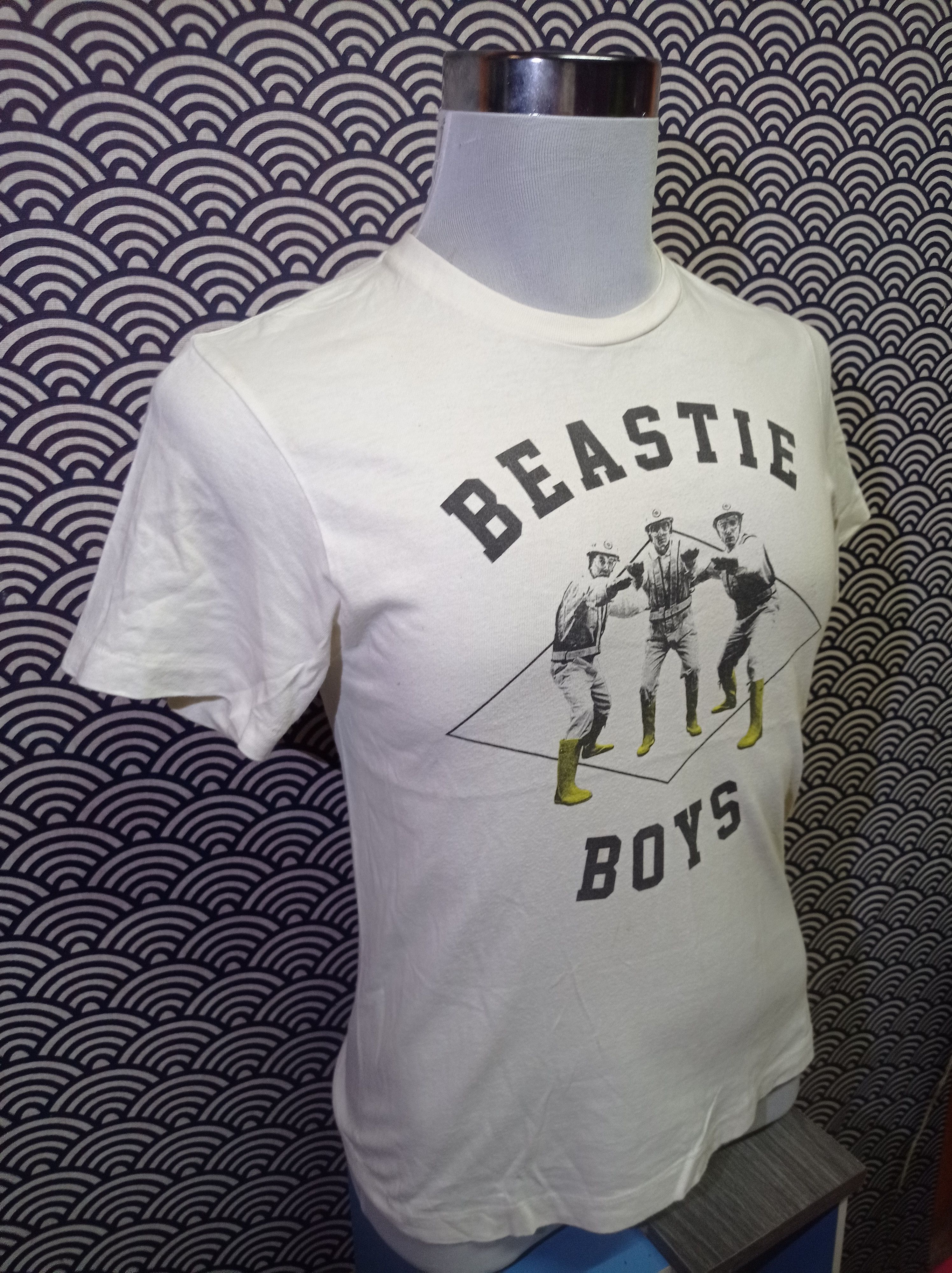 Uniqlo Band beastie boys x ut single single #RL23 Size US S / EU 44-46 / 1 - 3 Thumbnail