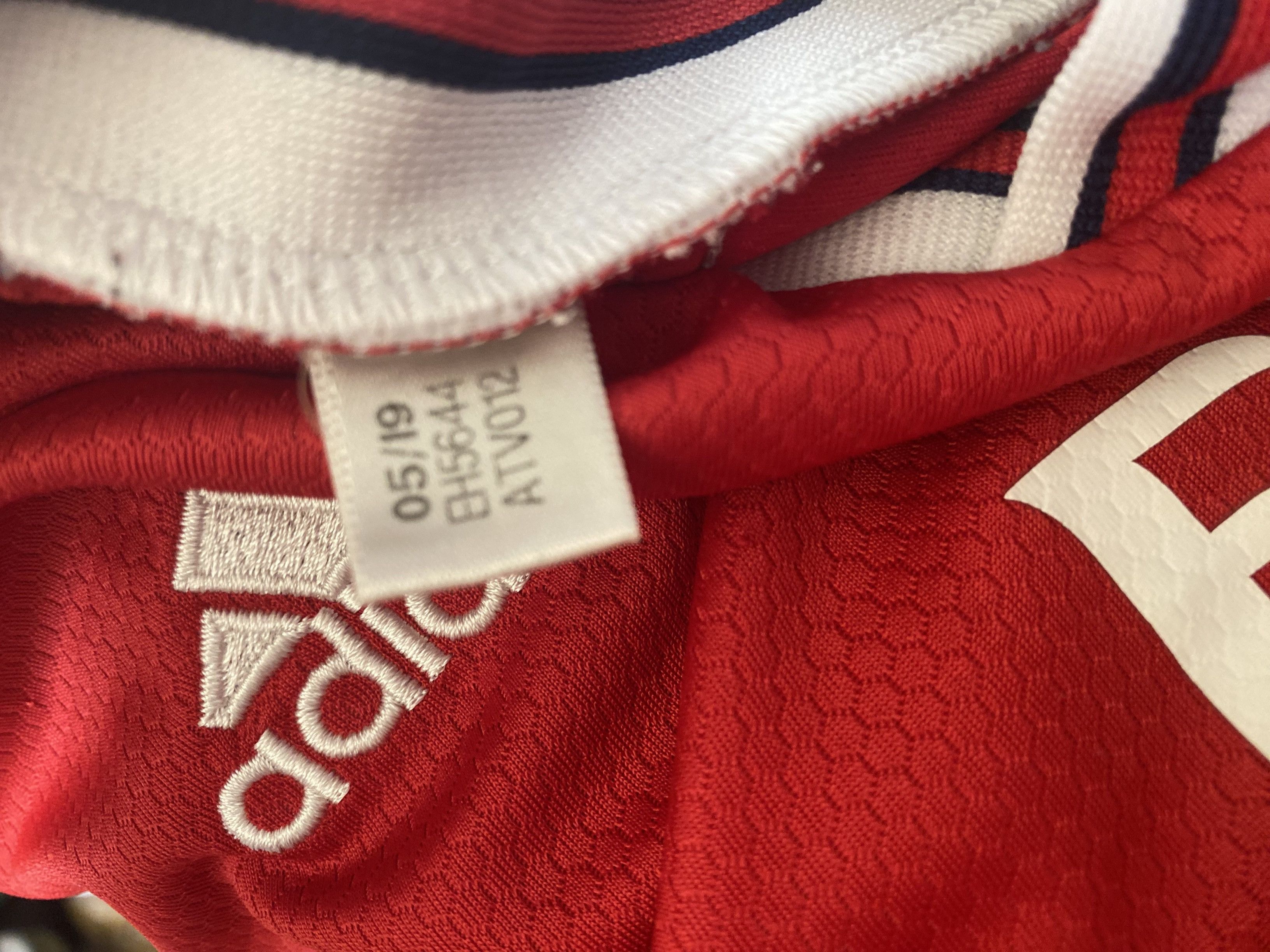Adidas ARSENAL LONDON F.C. 2019- 2020 - Adidas - kids - UNIQUE Size US XS / EU 42 / 0 - 6 Thumbnail