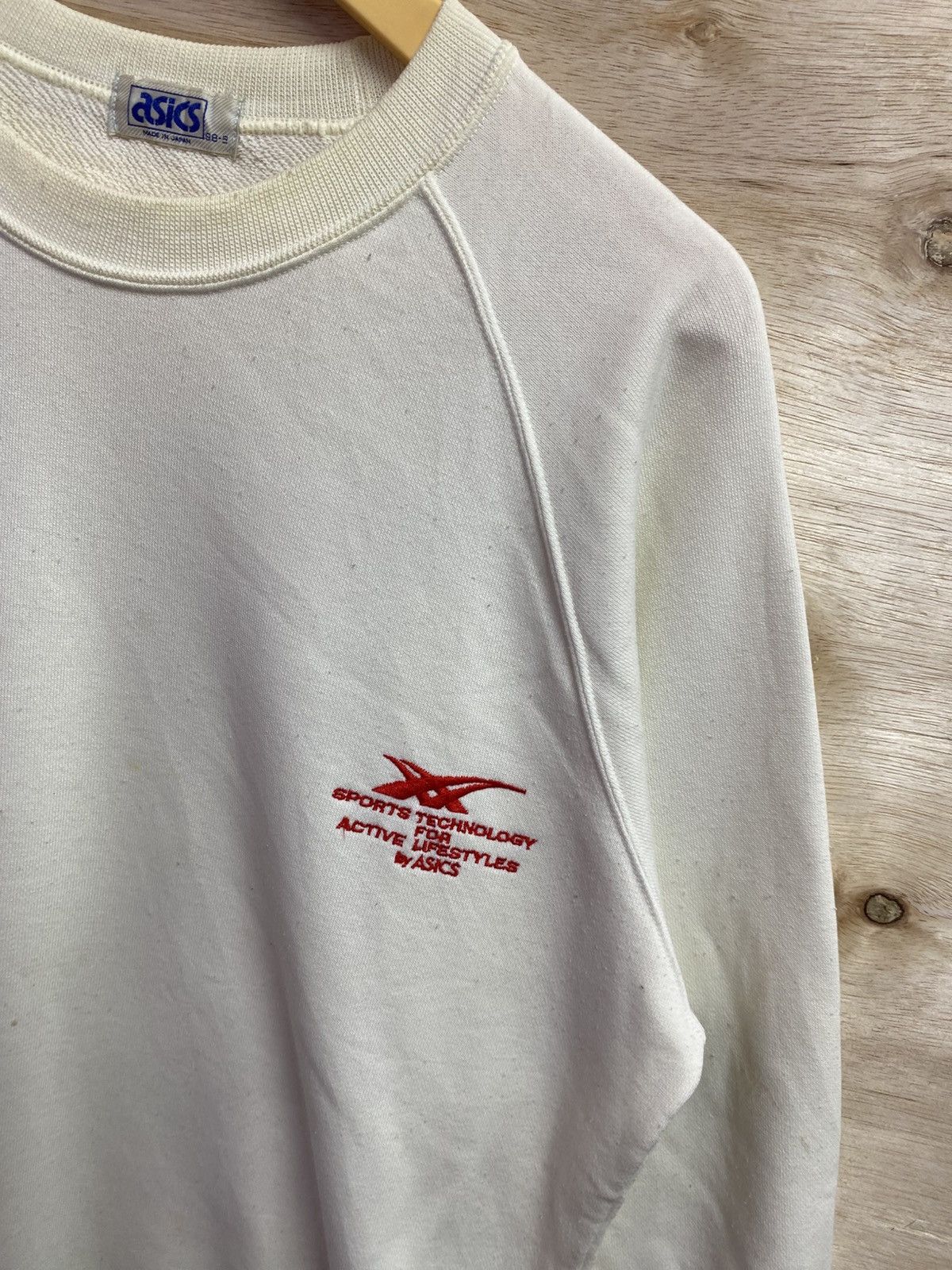 Asics vintage Asics sweatshirt with raglan sleeves and a red logo Size US XL / EU 56 / 4 - 2 Thumbnail