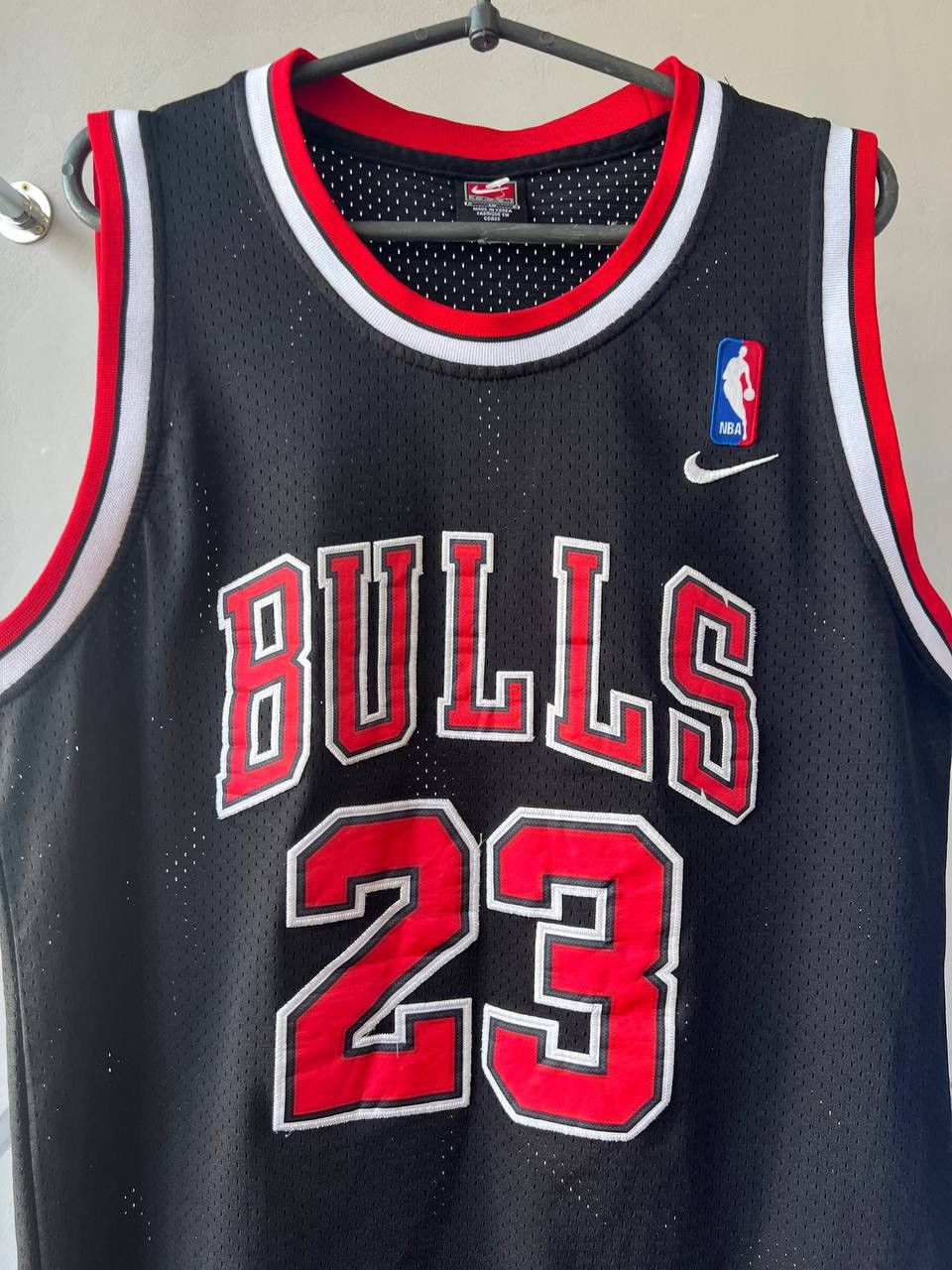 NBA 2001 CHICAGO BULLS #23 JORDAN NIKE BASKETBALL JERSEY ICONIC Size US S / EU 44-46 / 1 - 4 Thumbnail