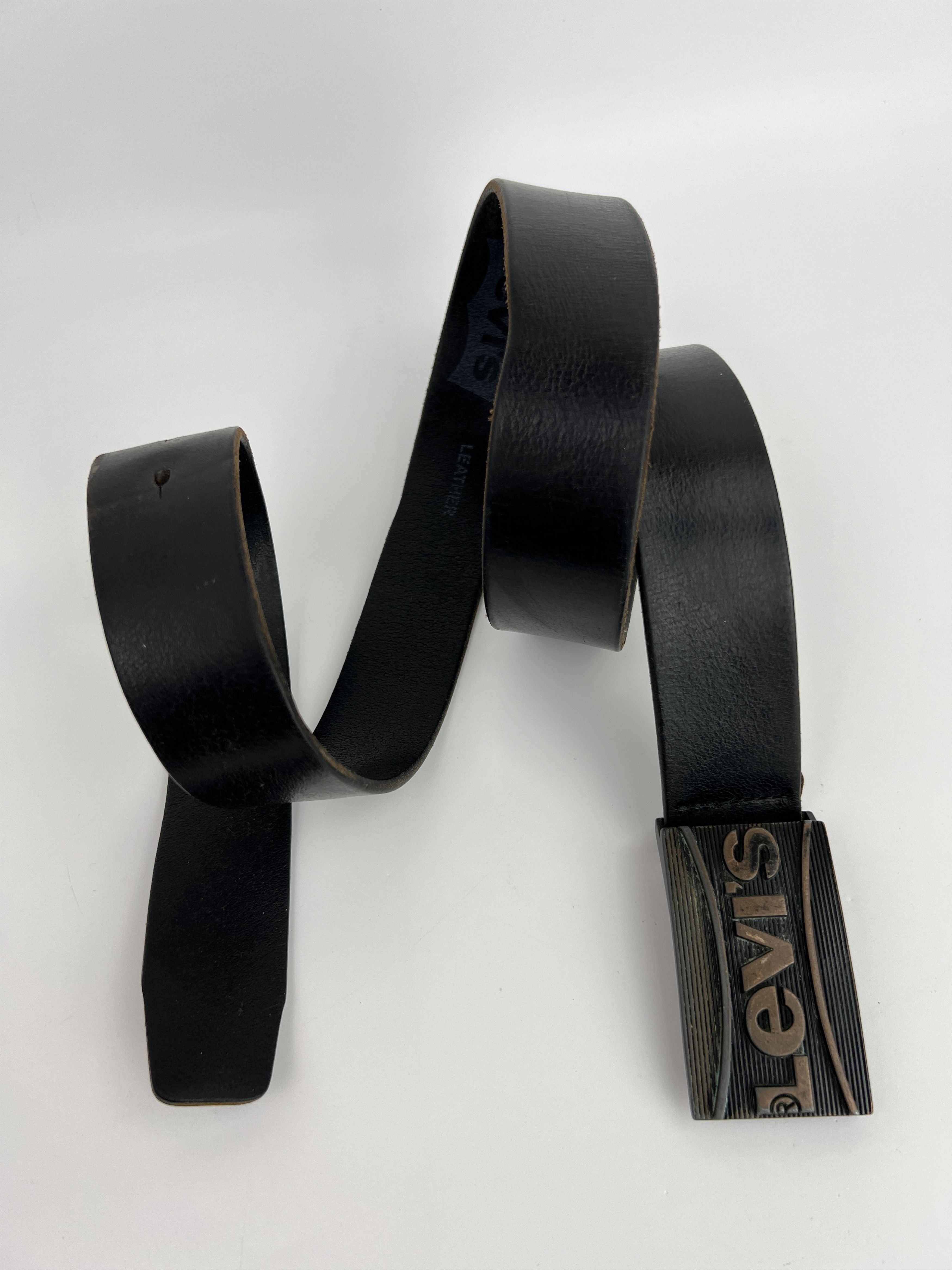 Levi's Vintage Levi's Logo Buckle Black Leather Belt Size ONE SIZE - 4 Thumbnail