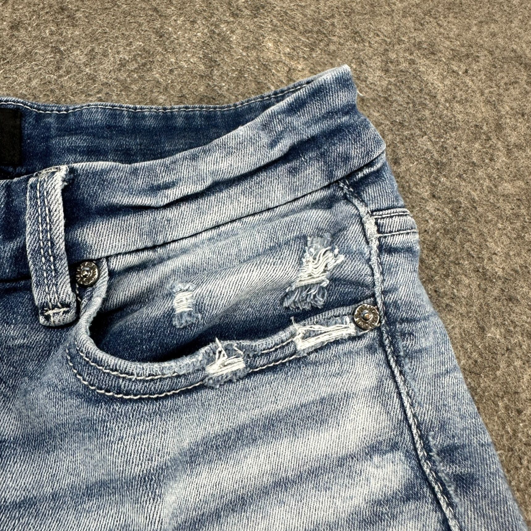 Buckle Black Buckle Black Jeans Womens 26 Skinny Distressed Blue Denim 5-Pocket Zip Inseam 28 High Rise Slim Stretch Regular Size 26" / US 2 / IT 38 - 5 Thumbnail