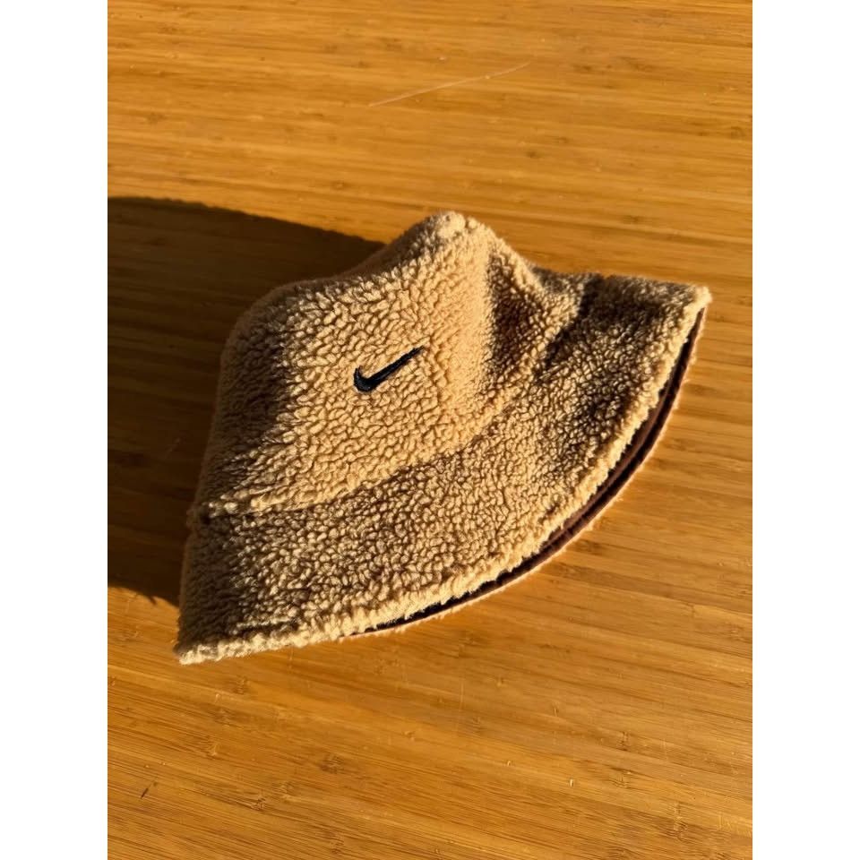 Nike Nike Reversible Fleece Bucket Hat - L/XL sold out online Size ONE SIZE - 1 Thumbnail